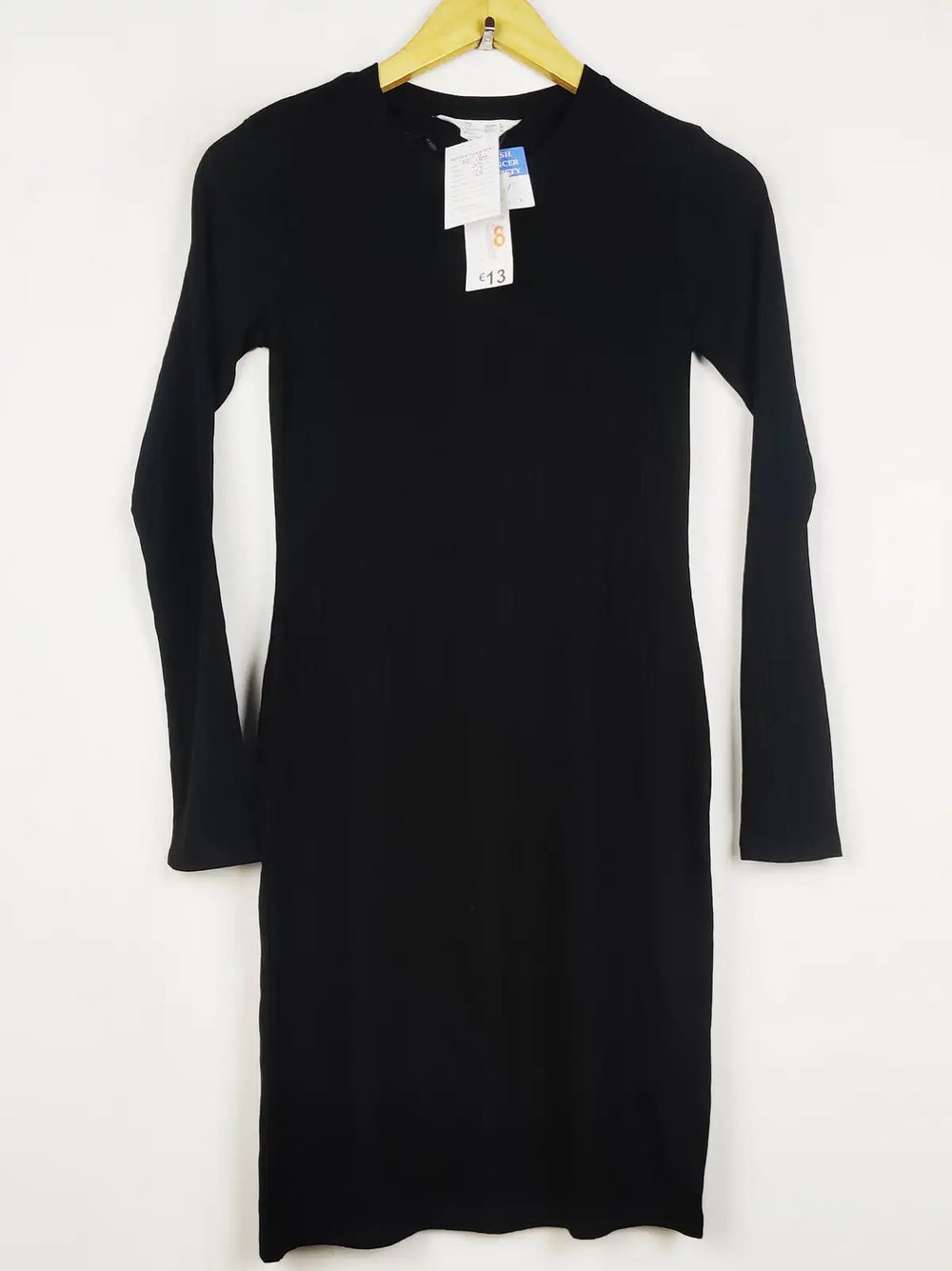 Buy online pre-used pre-loved 100% authentic & Original branded Primark (BD-1801) available in Pakistan. Top international brands avilable.