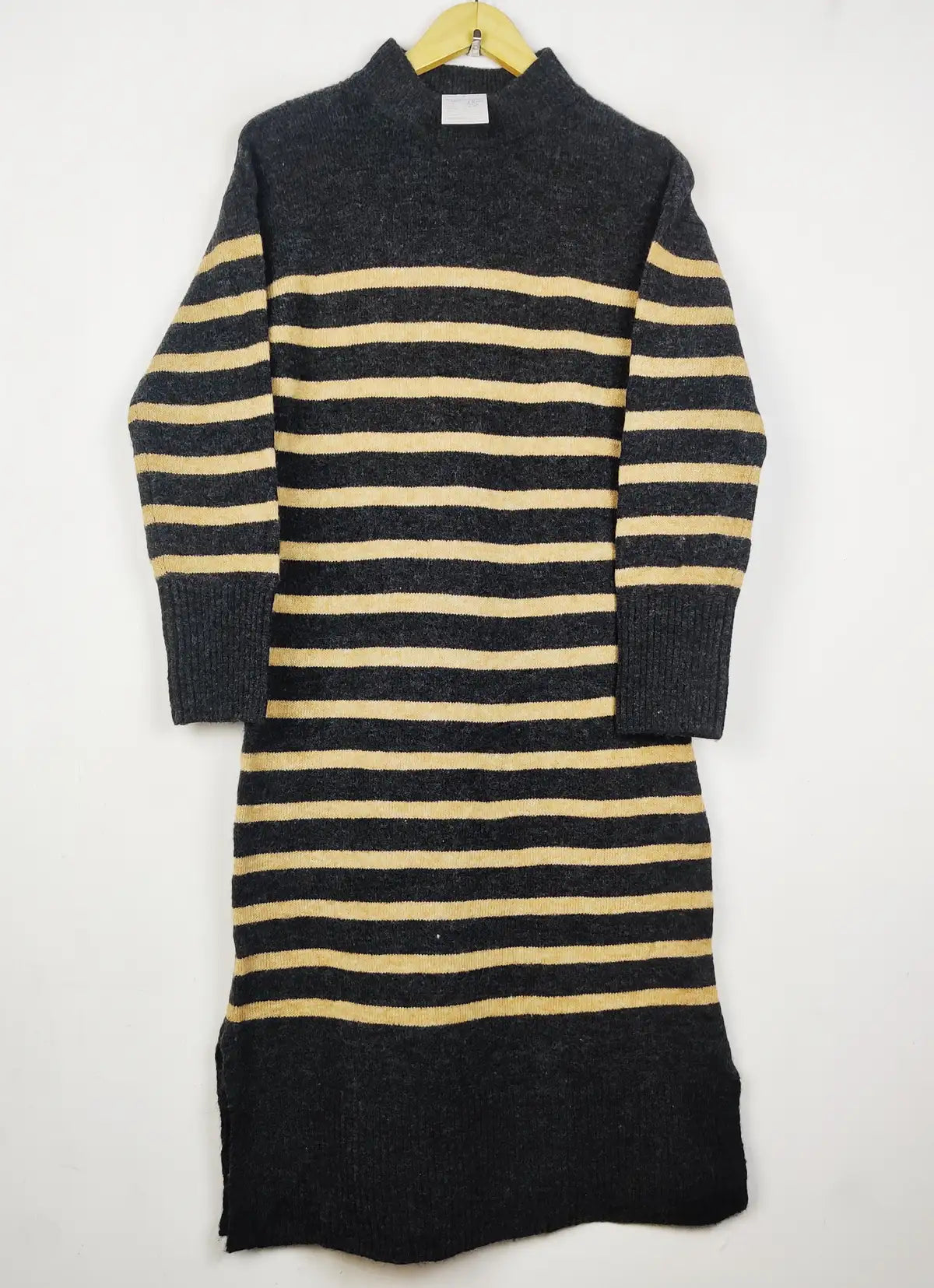 Buy online pre-used pre-loved 100% authentic & Original branded Dunnes Stores (BD-1806) available in Pakistan. Top international brands avilable.
