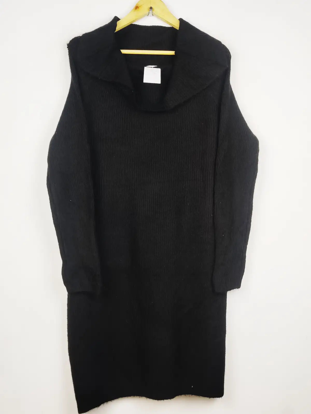 Buy online pre-used pre-loved 100% authentic & Original branded Primark (BD-1819) available in Pakistan. Top international brands avilable.