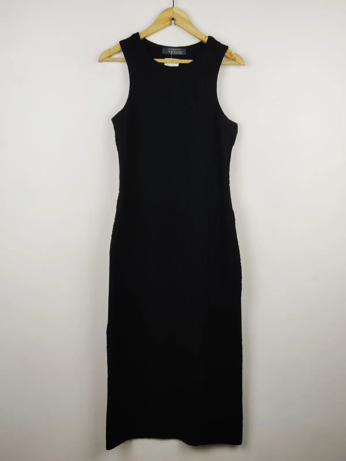 Buy online pre-used pre-loved 100% authentic & Original branded Primark (BD-183) available in Pakistan. Top international brands avilable.