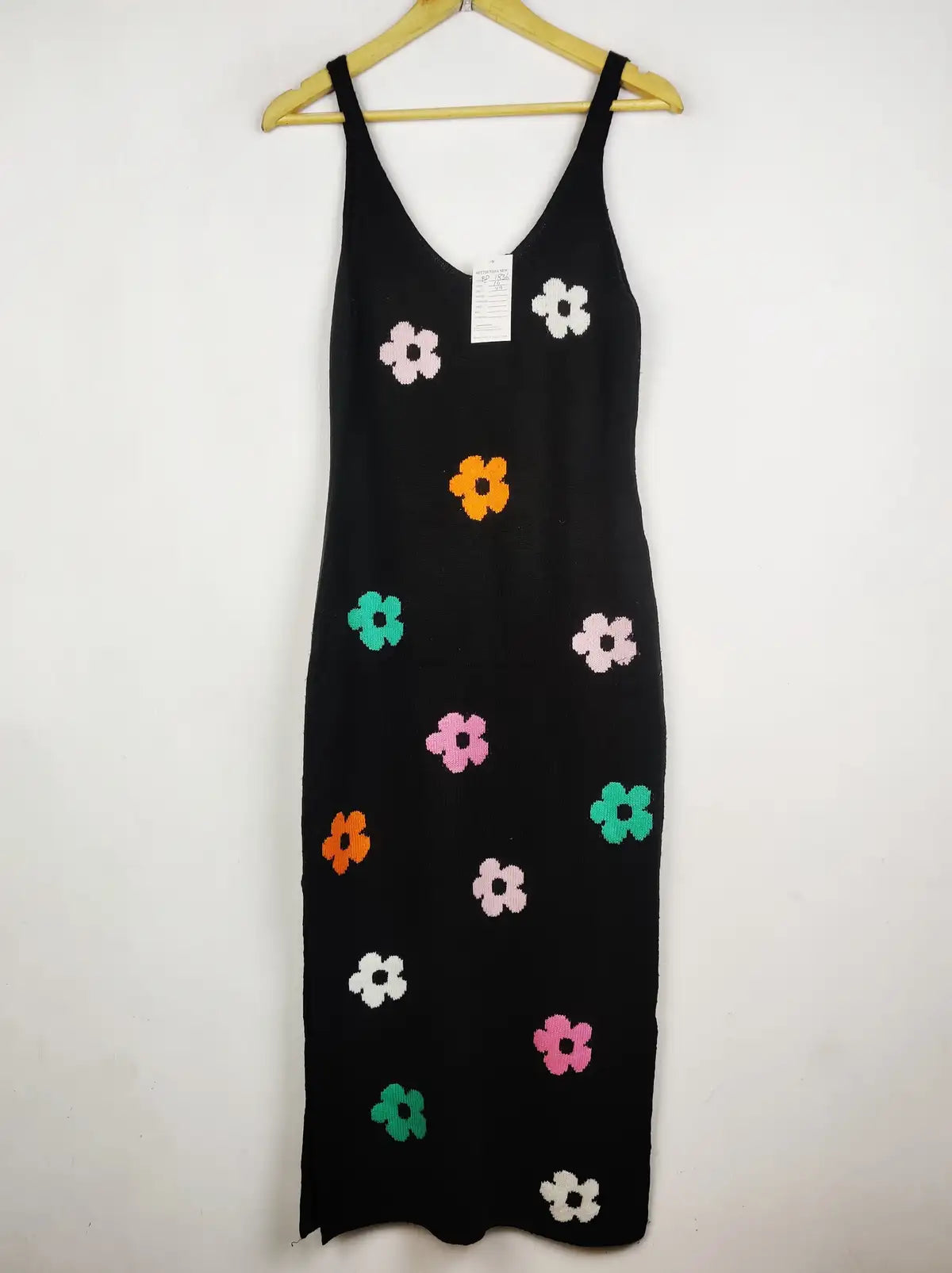Buy online pre-used pre-loved 100% authentic & Original branded H&M (BD-1836) available in Pakistan. Top international brands avilable.