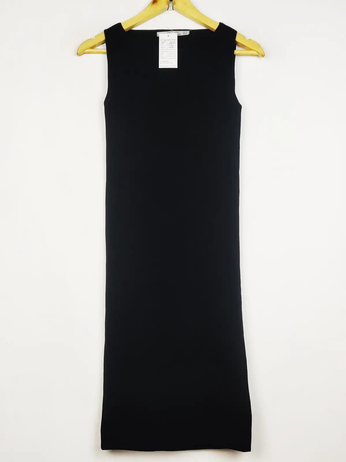 Buy online pre-used pre-loved 100% authentic & Original branded Zara (BD-1837) available in Pakistan. Top international brands avilable.