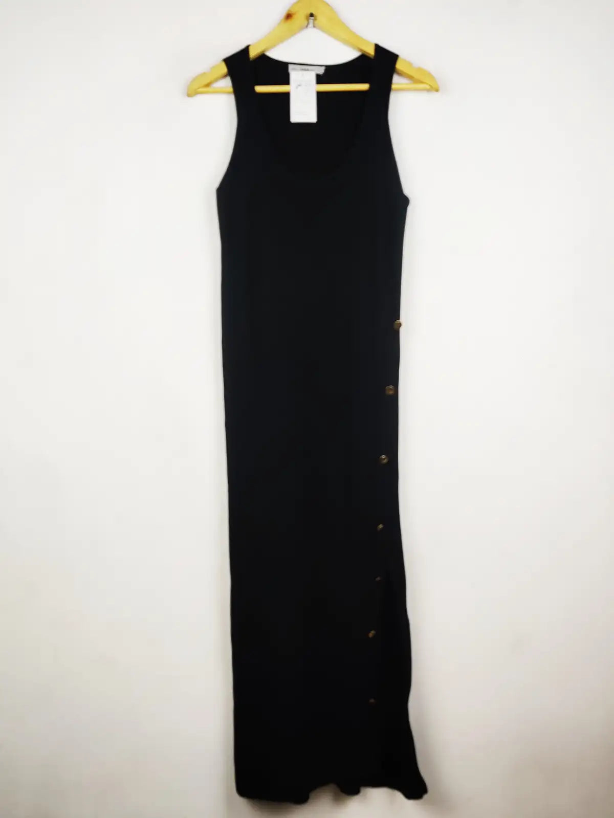 Buy online pre-used pre-loved 100% authentic & Original branded Zara (BD-1840) available in Pakistan. Top international brands avilable.