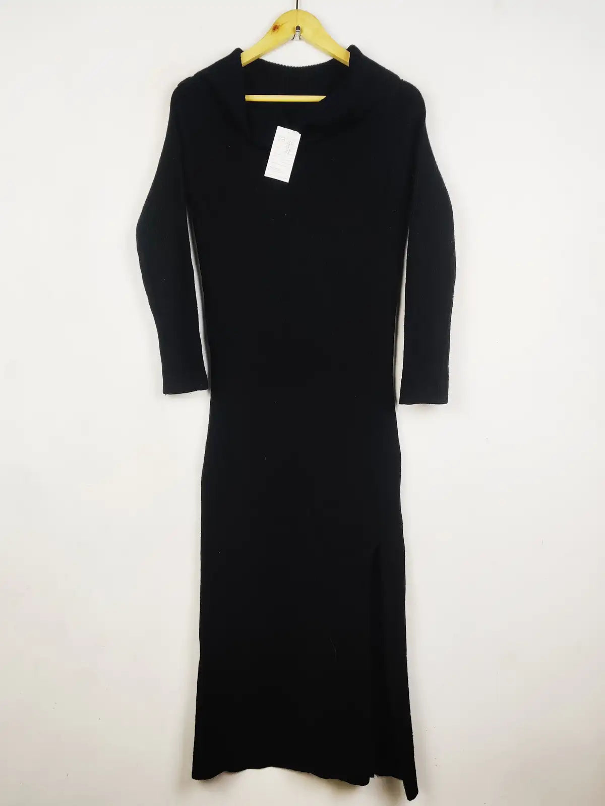 Buy online pre-used pre-loved 100% authentic & Original branded River Island (BD-1860) available in Pakistan. Top international brands avilable.
