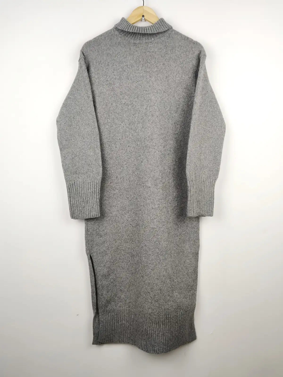 Buy online pre-used pre-loved 100% authentic & Original branded H&M (BD-188) available in Pakistan. Top international brands avilable.