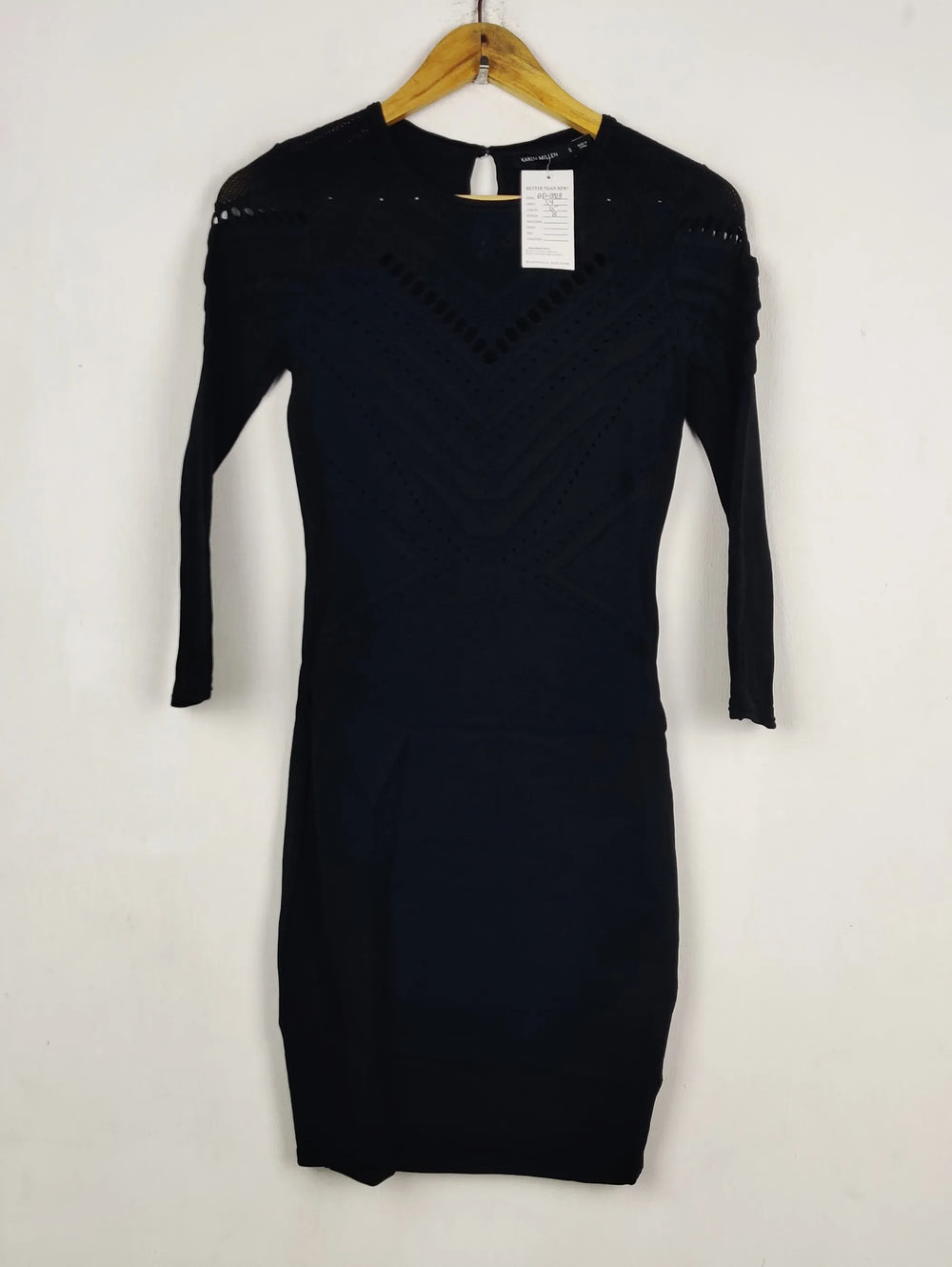 Buy online pre-used pre-loved 100% authentic & Original branded Karenmillen (BD-1888) available in Pakistan. Top international brands avilable.