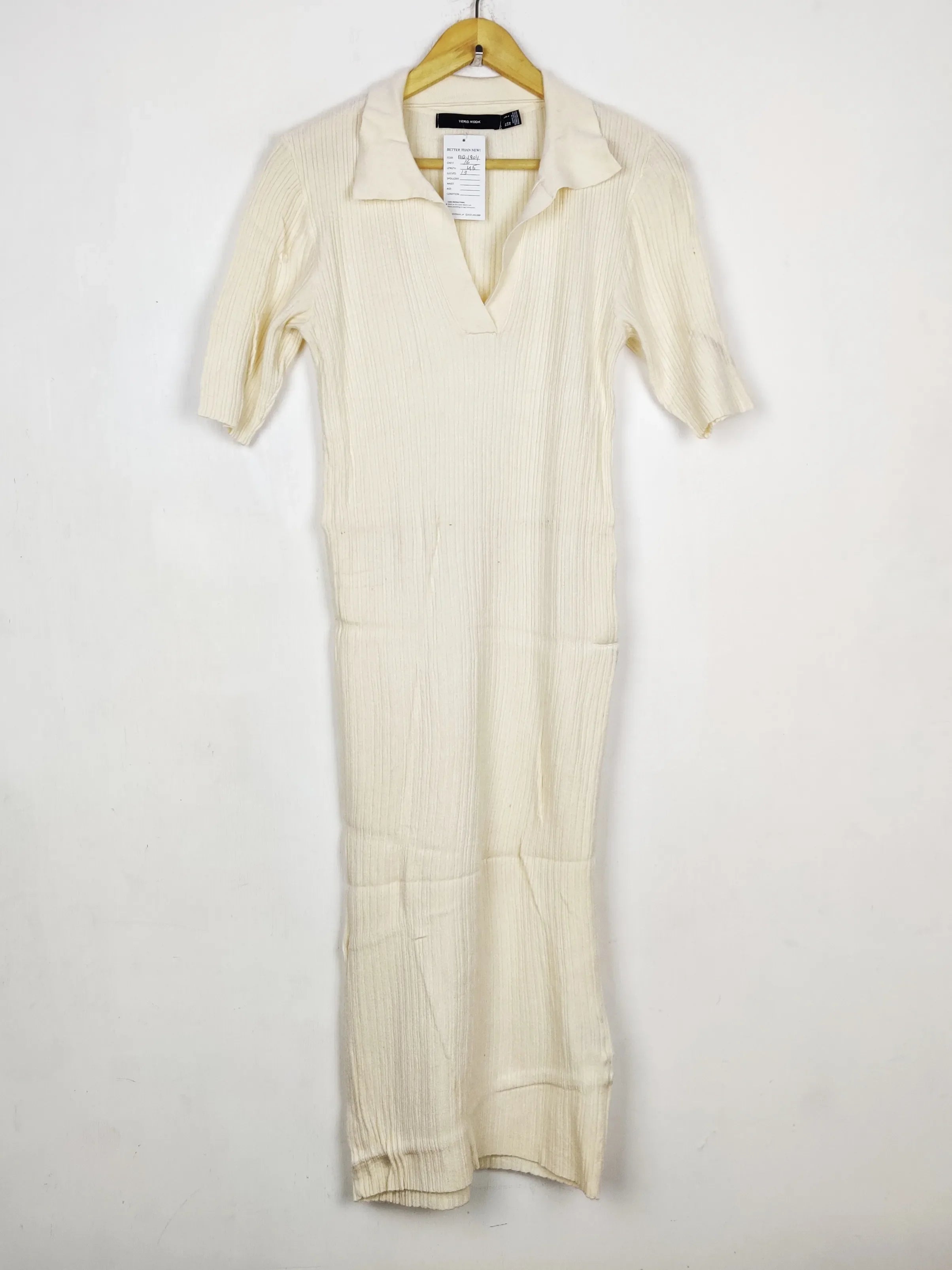 Buy online pre-used pre-loved 100% authentic & Original branded Vero Moda (BD-1904) available in Pakistan. Top international brands avilable.