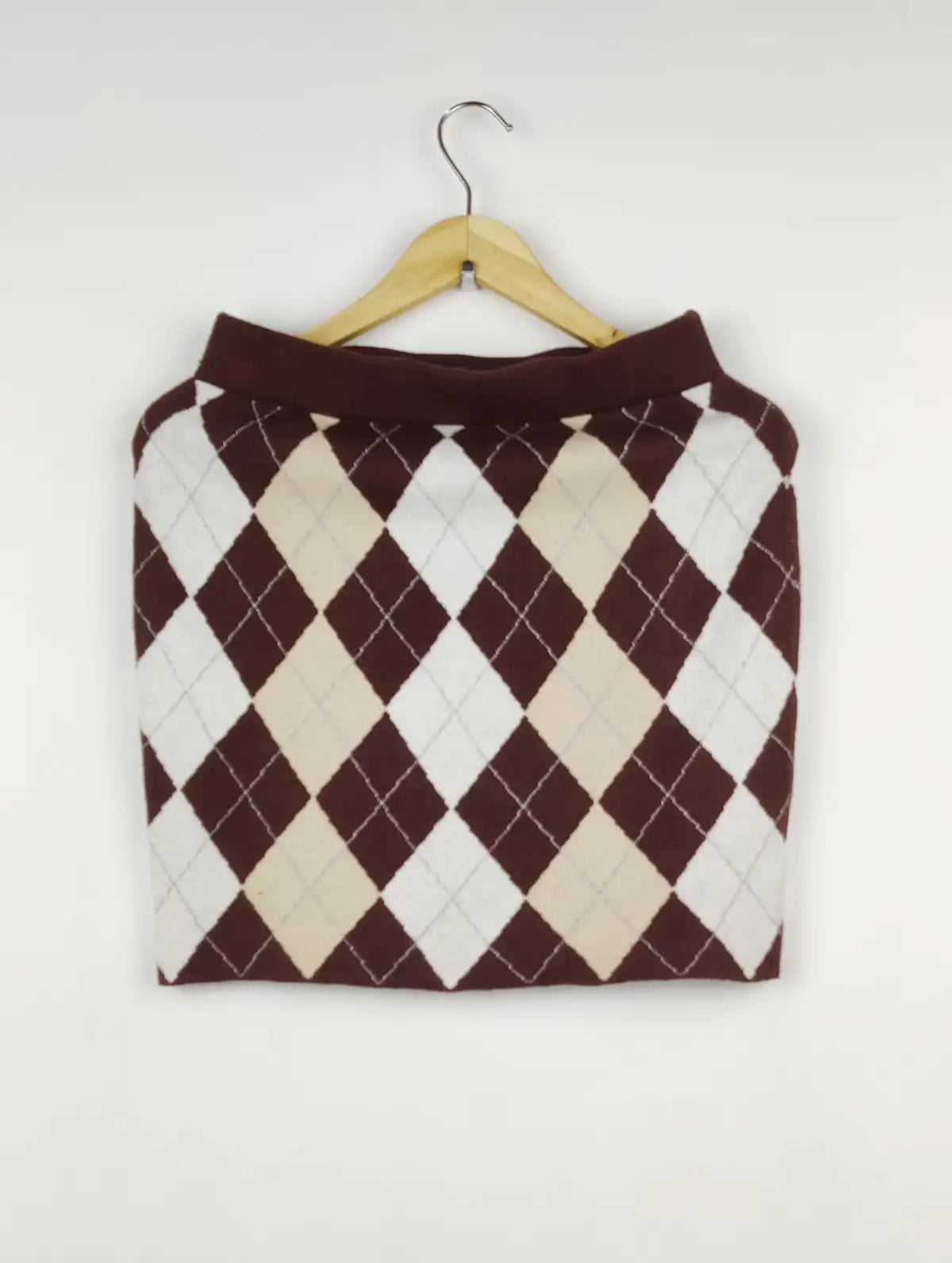 Buy online pre-used pre-loved 100% authentic & Original branded Motel (BD-190) available in Pakistan. Top international brands avilable.