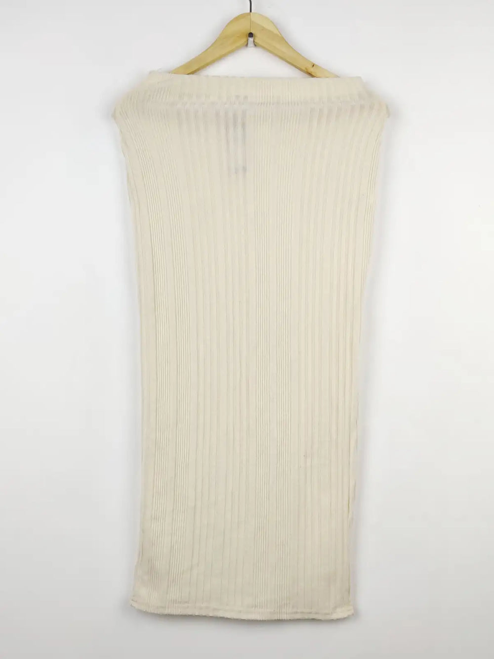 Buy online pre-used pre-loved 100% authentic & Original branded Prettylittlething (BD-191) available in Pakistan. Top international brands avilable.