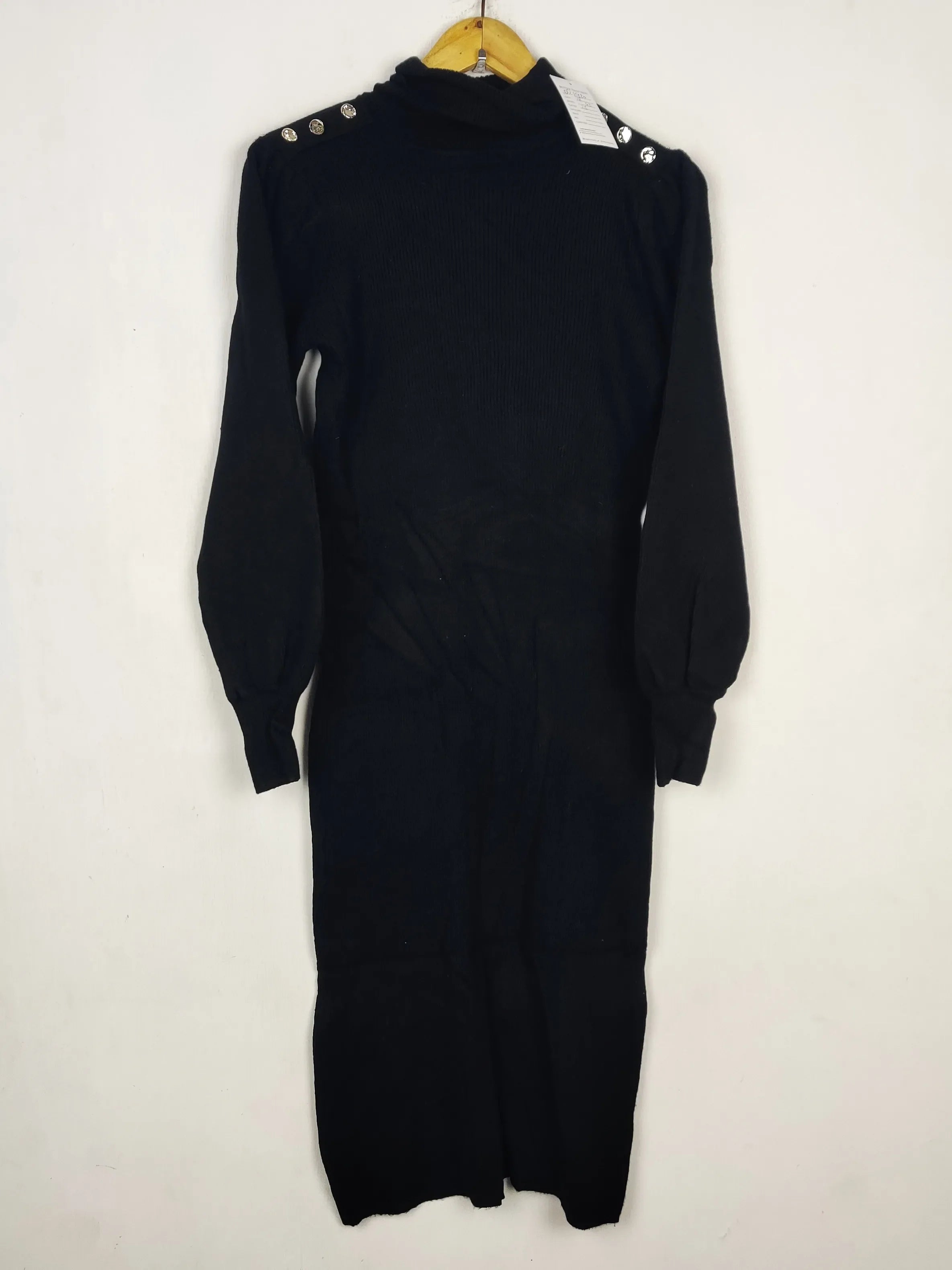 Buy online pre-used pre-loved 100% authentic & Original branded F&F (BD-1930) available in Pakistan. Top international brands avilable.