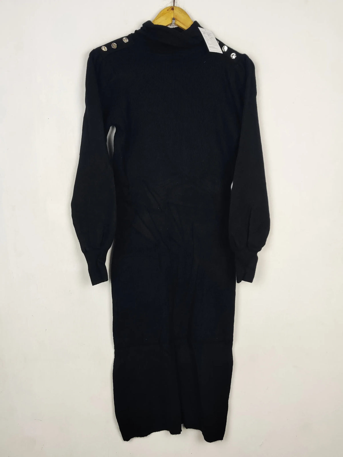 Buy online pre-used pre-loved 100% authentic & Original branded F&F (BD-1930) available in Pakistan. Top international brands avilable.