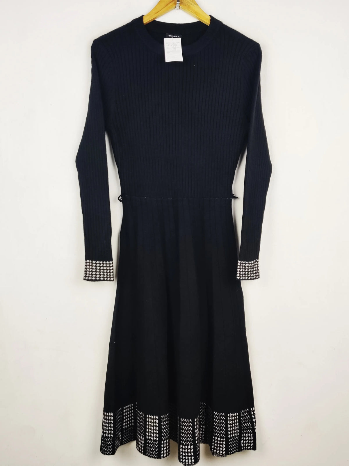 Buy online pre-used pre-loved 100% authentic & Original branded Roman (BD-1938) available in Pakistan. Top international brands avilable.