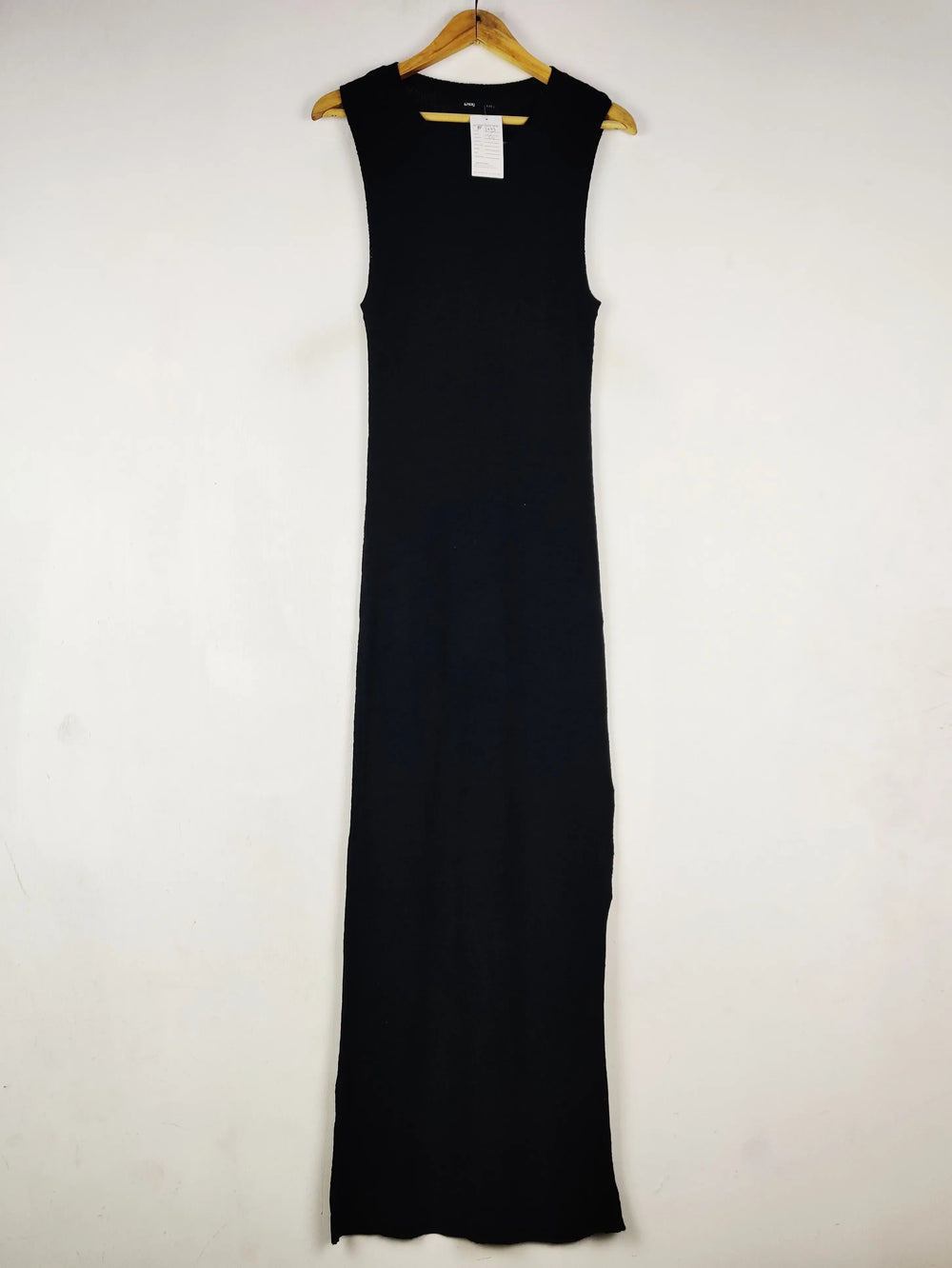 Buy online pre-used pre-loved 100% authentic & Original branded Sinsay (BD-1993) available in Pakistan. Top international brands avilable.