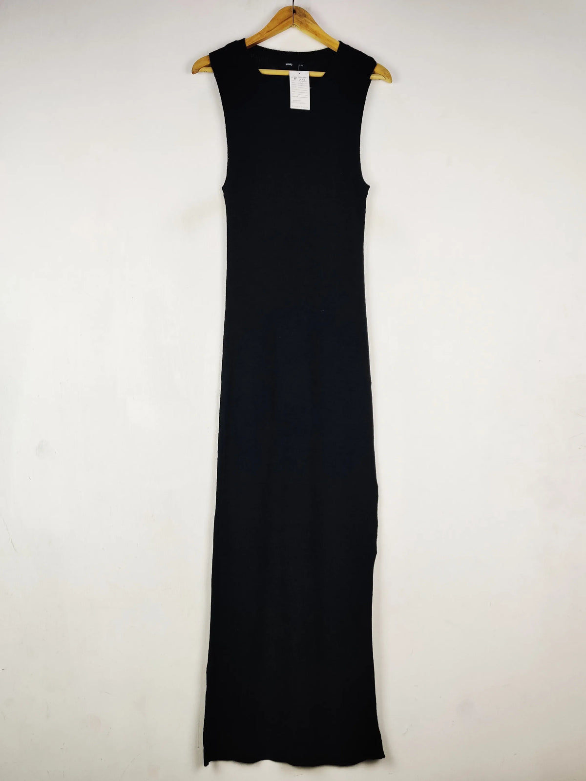 Buy online pre-used pre-loved 100% authentic & Original branded Sinsay (BD-1993) available in Pakistan. Top international brands avilable.