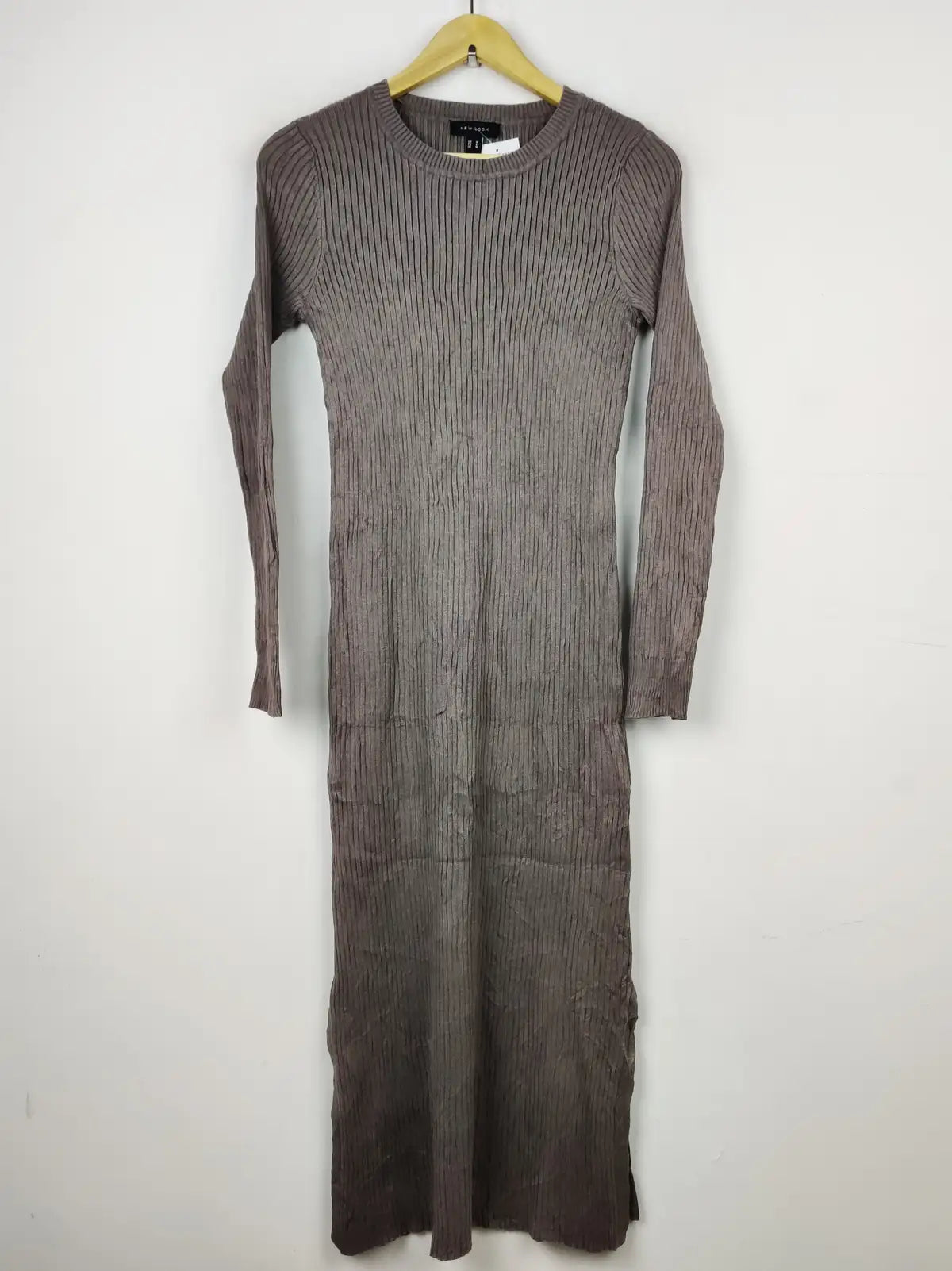 Buy online pre-used pre-loved 100% authentic & Original branded New Look (BD-200) available in Pakistan. Top international brands avilable.