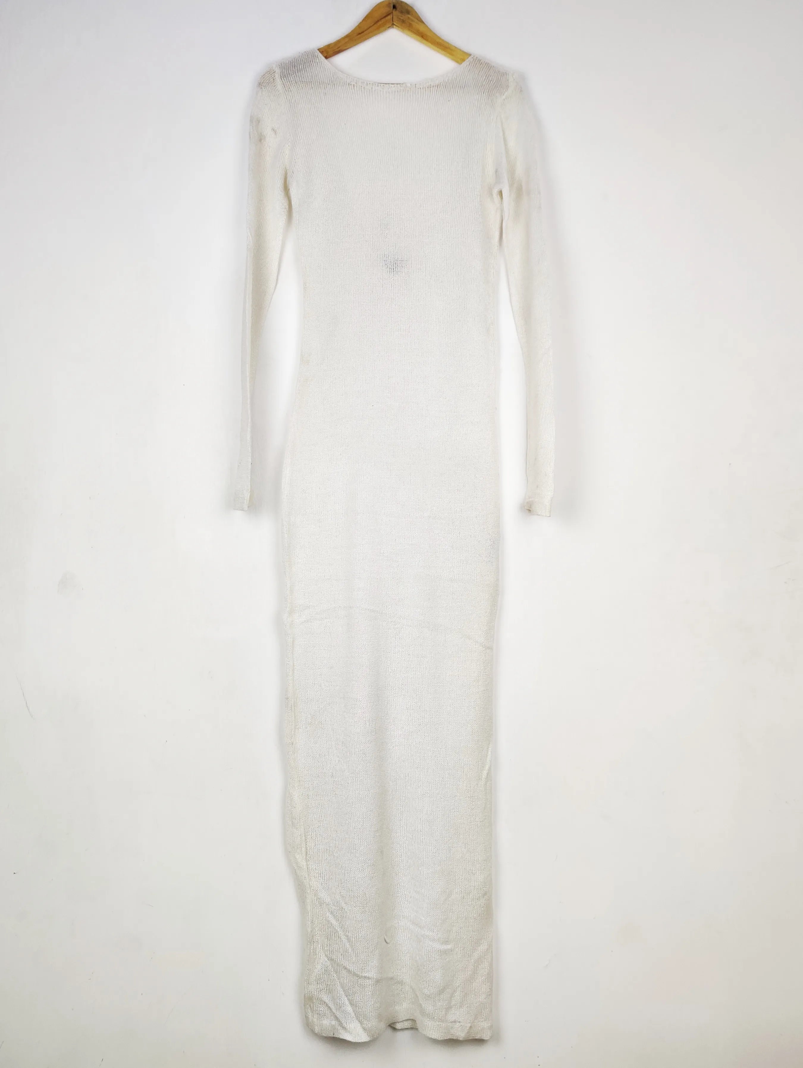 Buy online pre-used pre-loved 100% authentic & Original branded Prettylittlething (BD-2024) available in Pakistan. Top international brands avilable.
