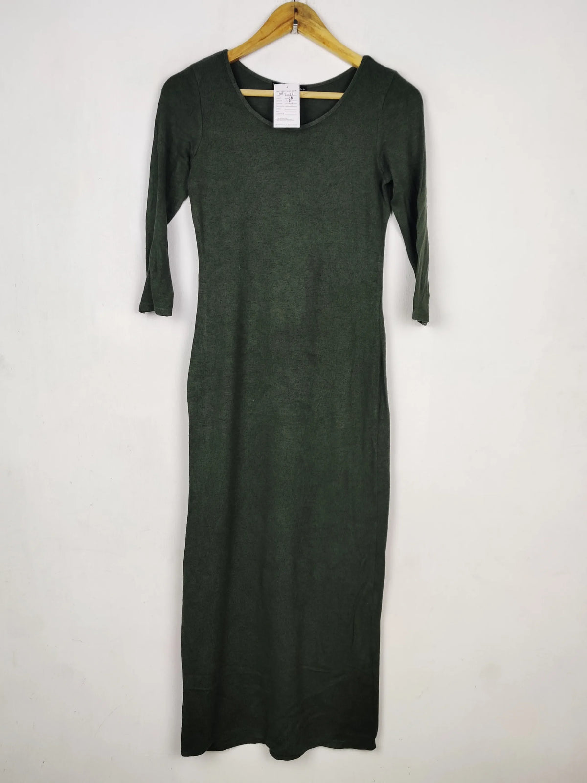 Buy online pre-used pre-loved 100% authentic & Original branded Dorothy Perkins (BD-2033) available in Pakistan. Top international brands avilable.