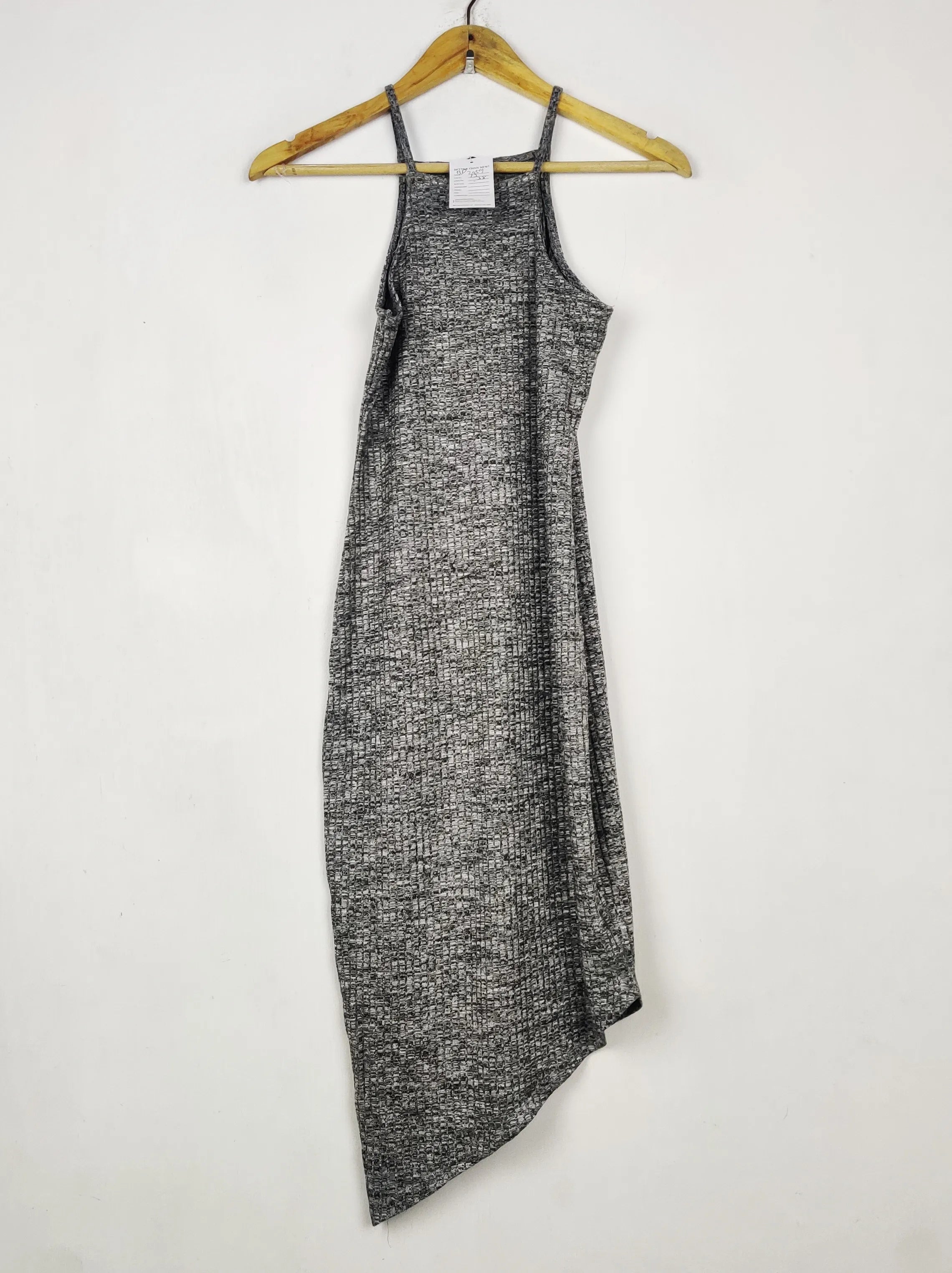 Buy online pre-used pre-loved 100% authentic & Original branded River Island (BD-2039) available in Pakistan. Top international brands avilable.