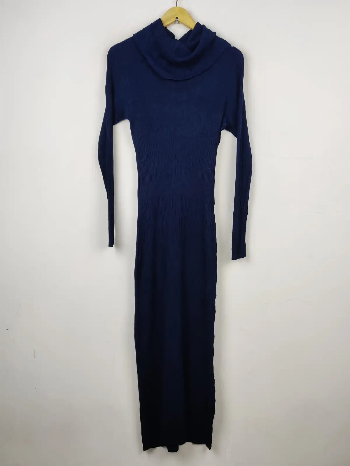 Buy online pre-used pre-loved 100% authentic & Original branded H&M (BD-207) available in Pakistan. Top international brands avilable.