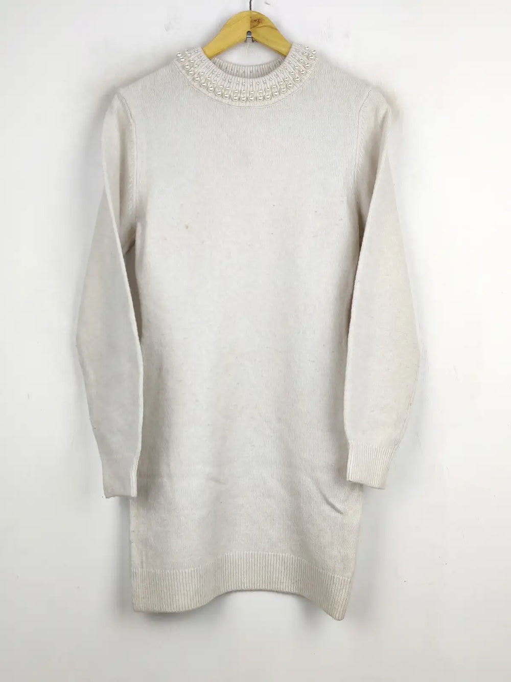 Buy online pre-used pre-loved 100% authentic & Original branded H&M (BD-20) available in Pakistan. Top international brands avilable.