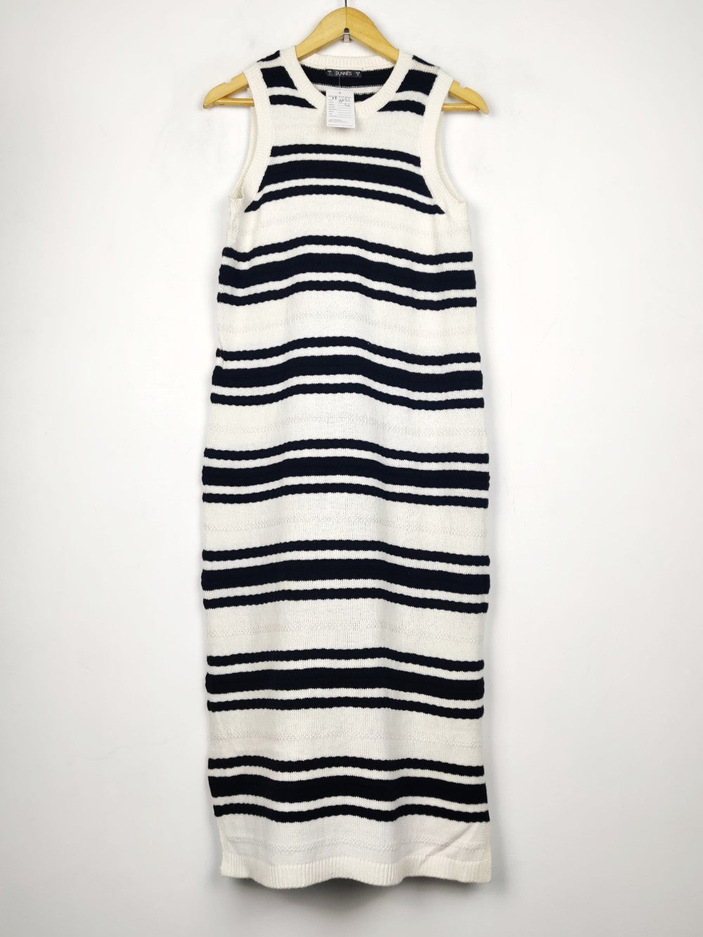 Dunnes Stores (BD-2395)