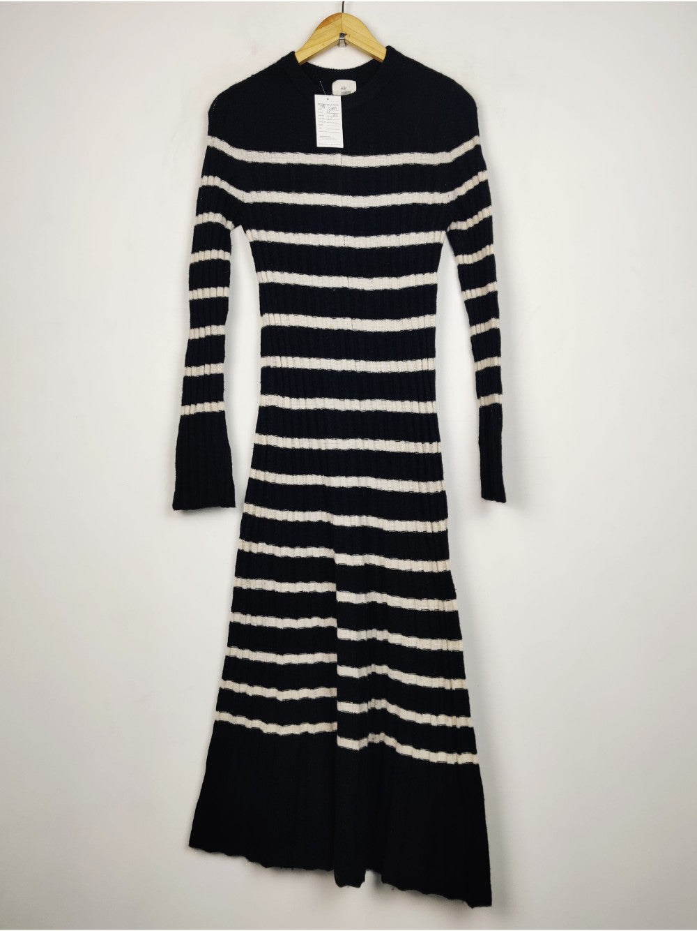 H&M (BD-2440)