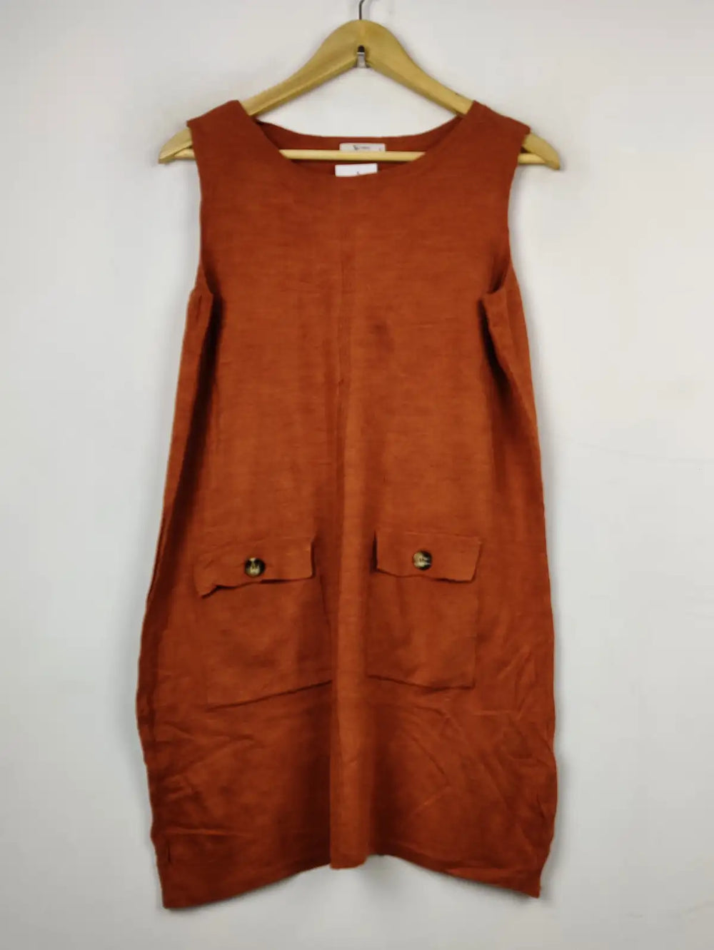 Buy online pre-used pre-loved 100% authentic & Original branded Tu (BD-246) available in Pakistan. Top international brands avilable.