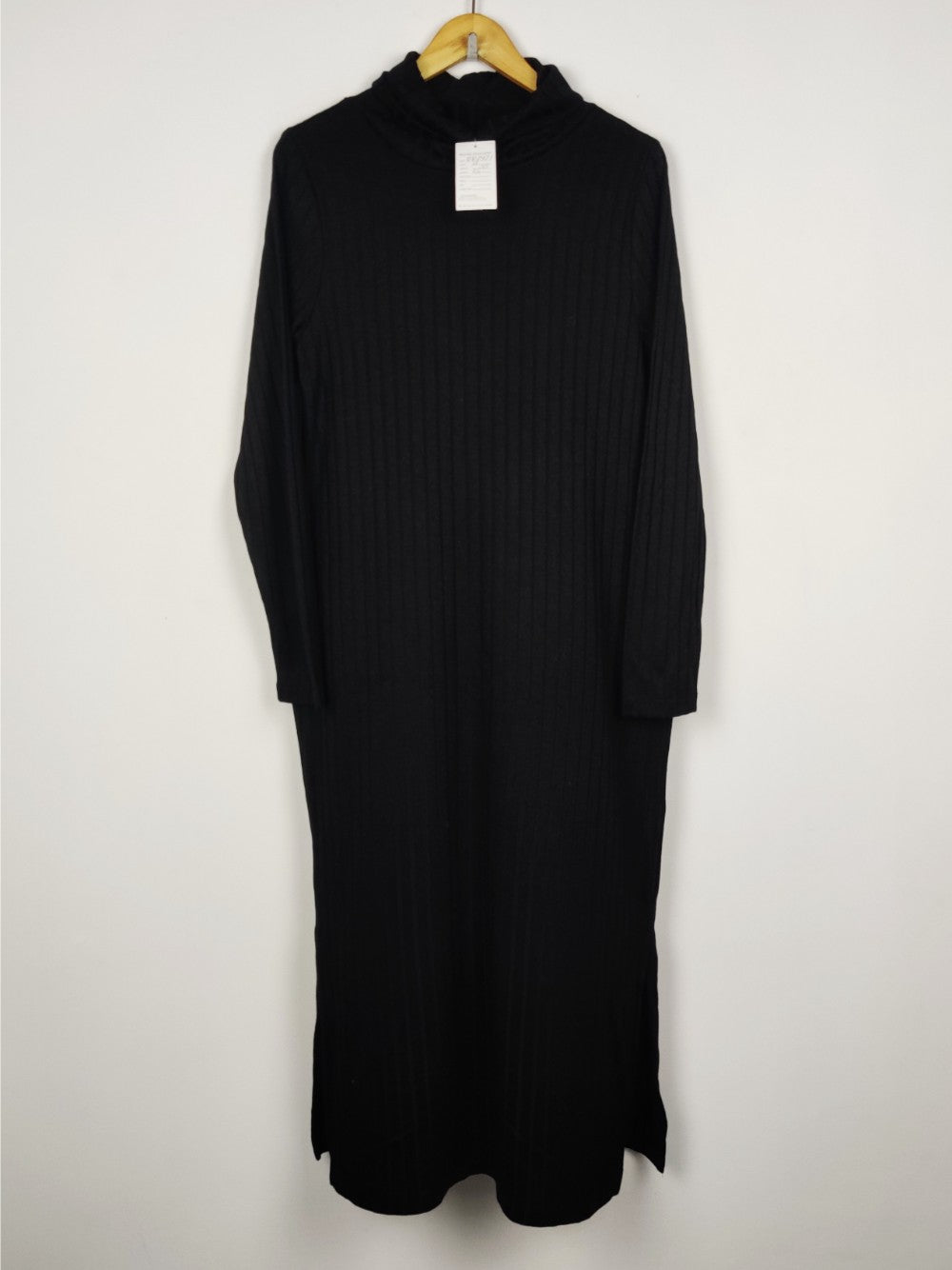 F&F (BD-2471)