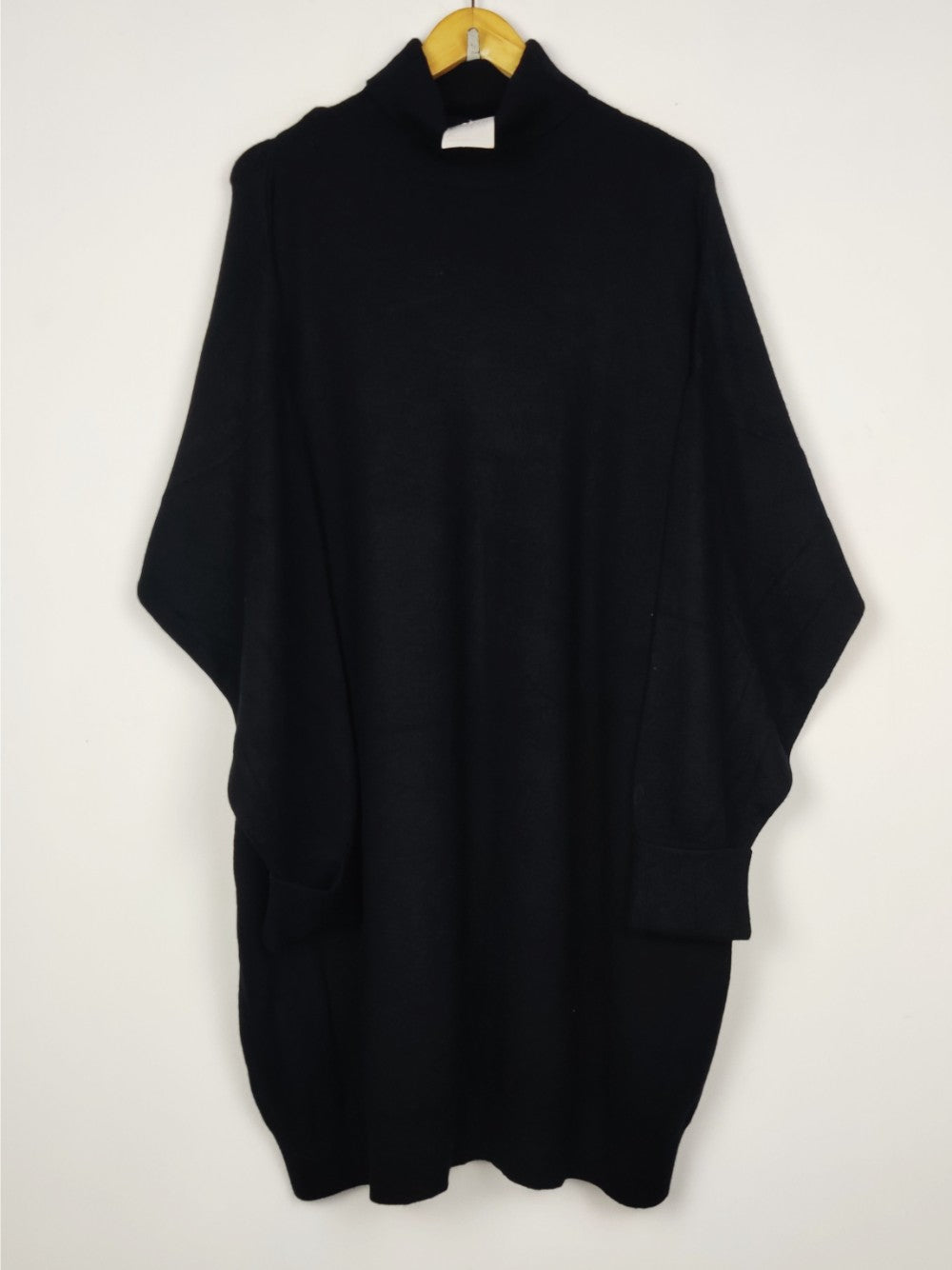 F&F (BD-2484)