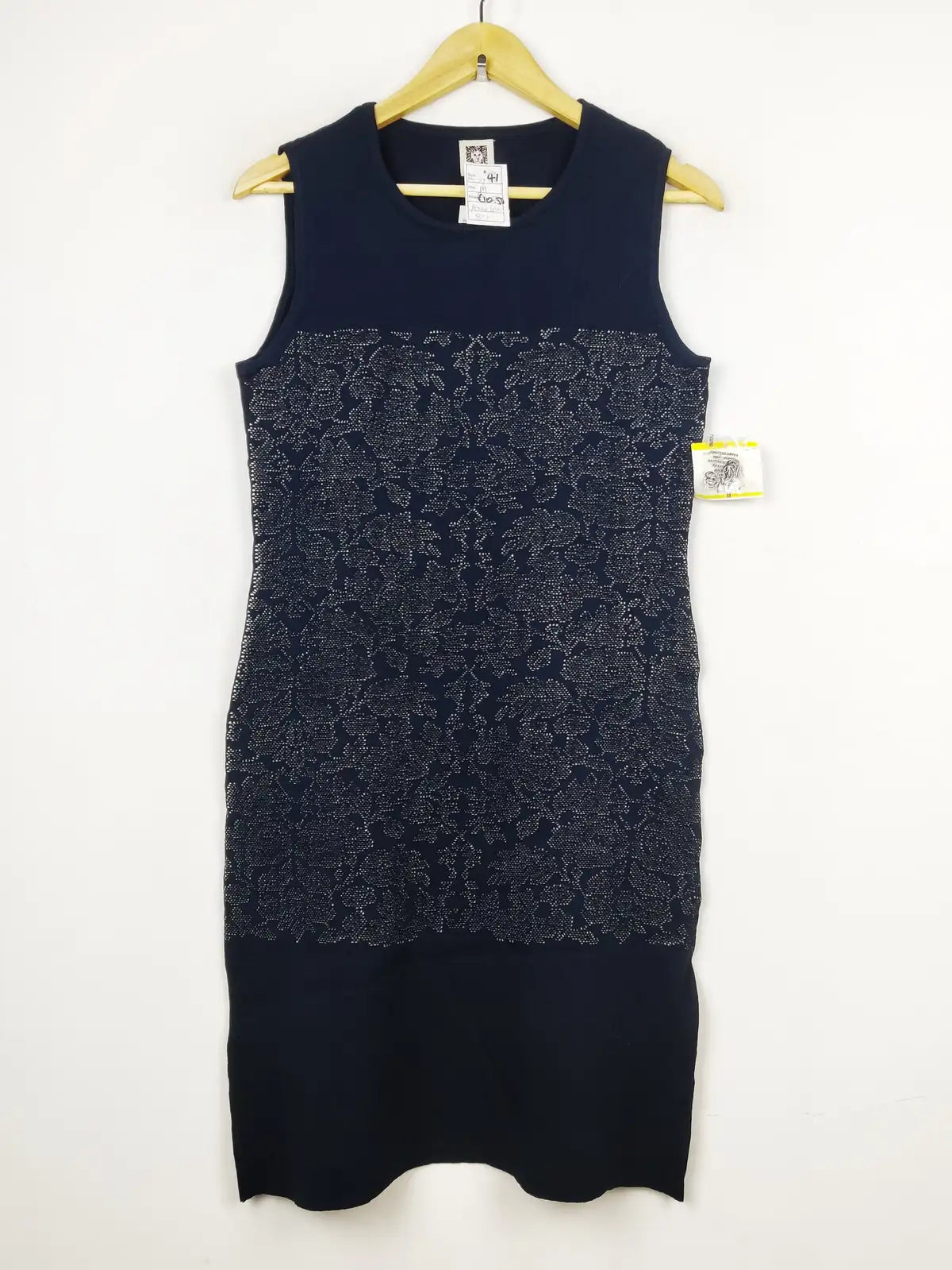 Buy online pre-used pre-loved 100% authentic & Original branded Anne Klein (BD-249) available in Pakistan. Top international brands avilable.