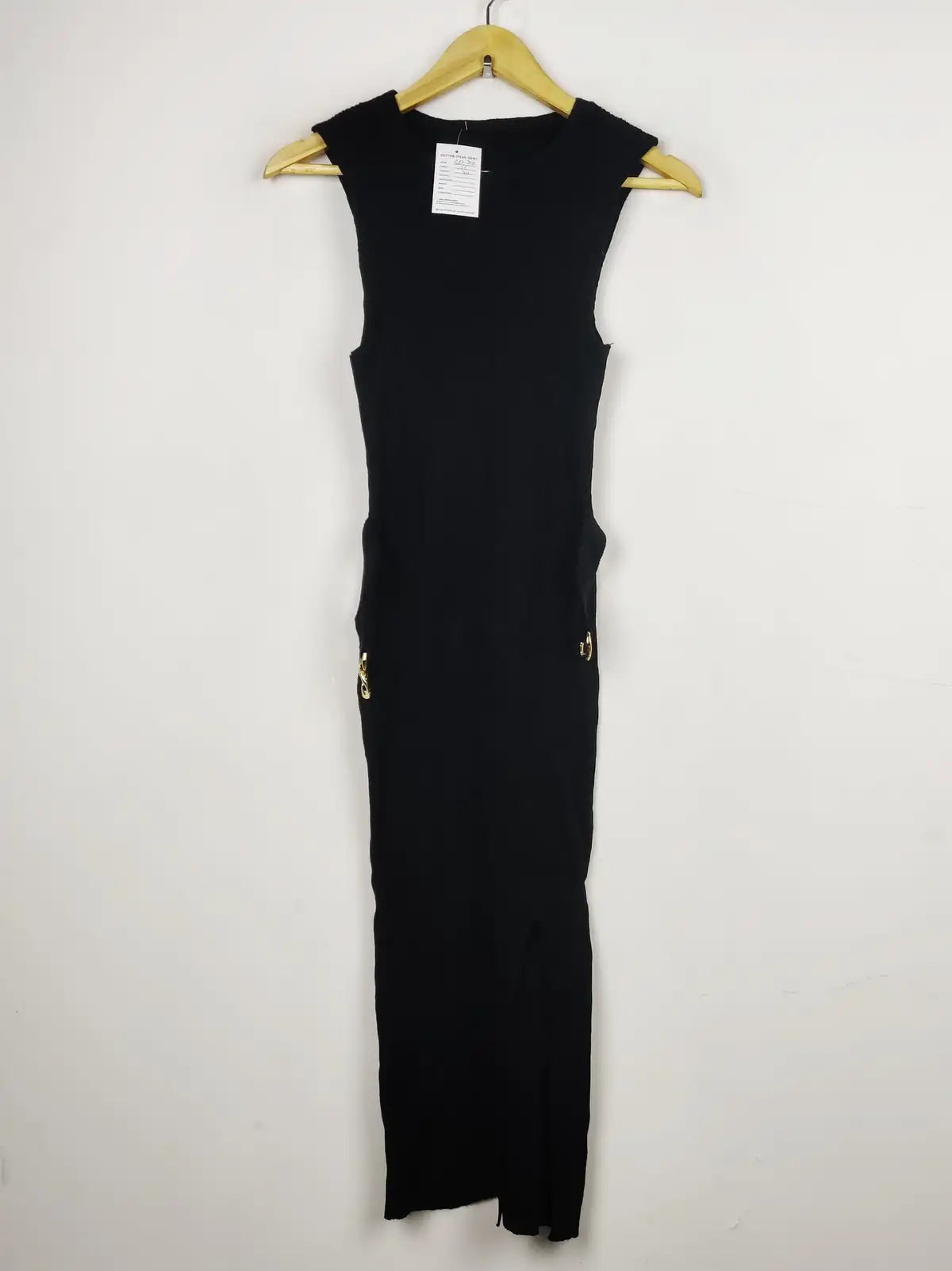 Buy online pre-used pre-loved 100% authentic & Original branded Unknown Brand (BD-260) available in Pakistan. Top international brands avilable.