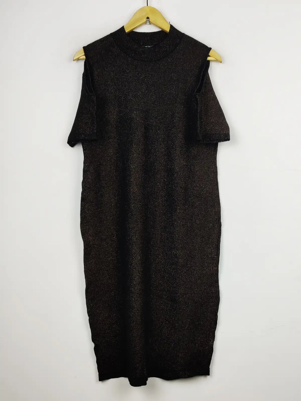 Buy online pre-used pre-loved 100% authentic & Original branded Dorothy Perkins (BD-261) available in Pakistan. Top international brands avilable.