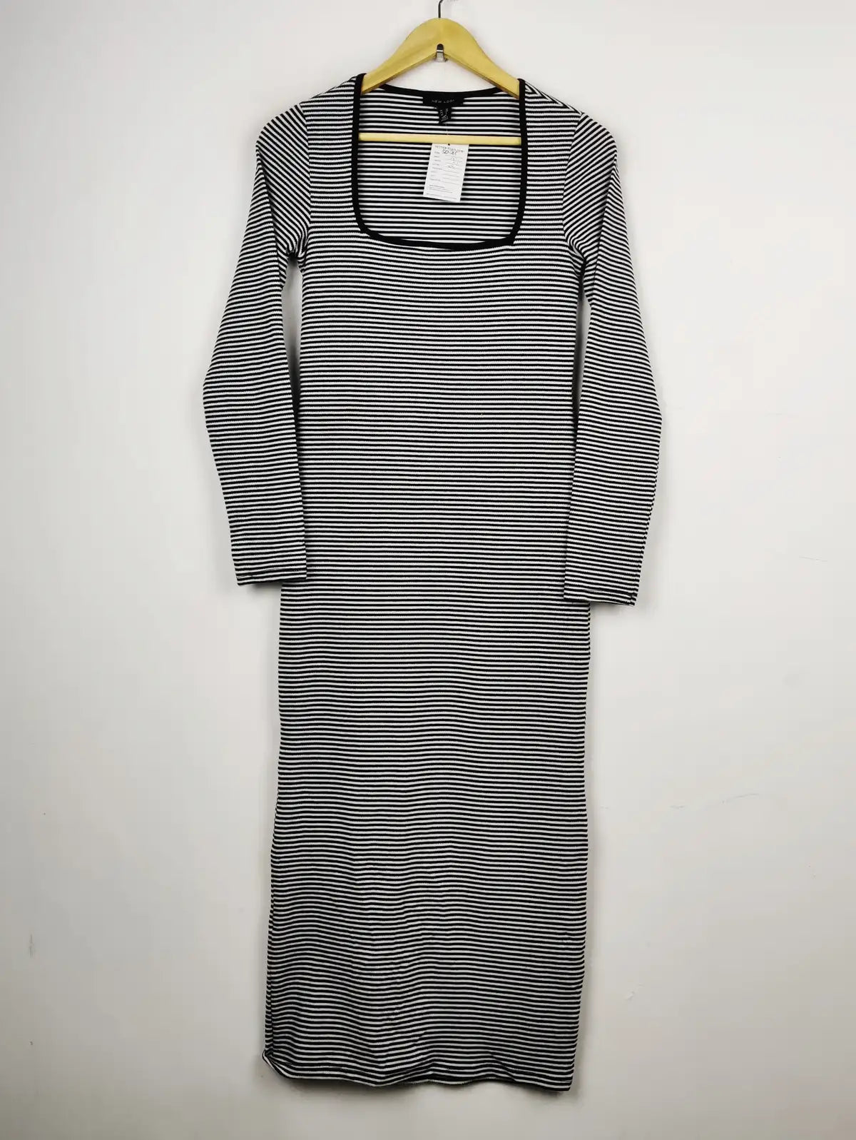 Buy online pre-used pre-loved 100% authentic & Original branded New Look (BD-265) available in Pakistan. Top international brands avilable.