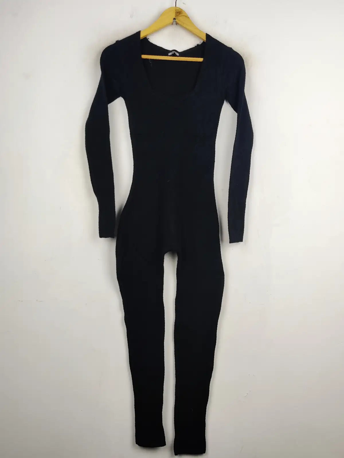 Buy online pre-used pre-loved 100% authentic & Original branded Shein (BD-27) available in Pakistan. Top international brands avilable.