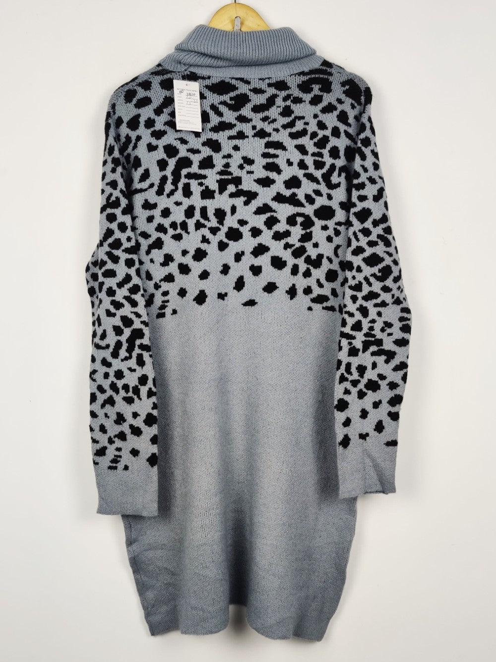 Primark (BD-2820)