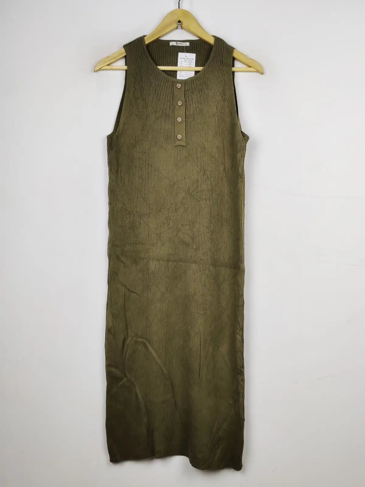 Buy online pre-used pre-loved 100% authentic & Original branded Tu (BD-288) available in Pakistan. Top international brands avilable.