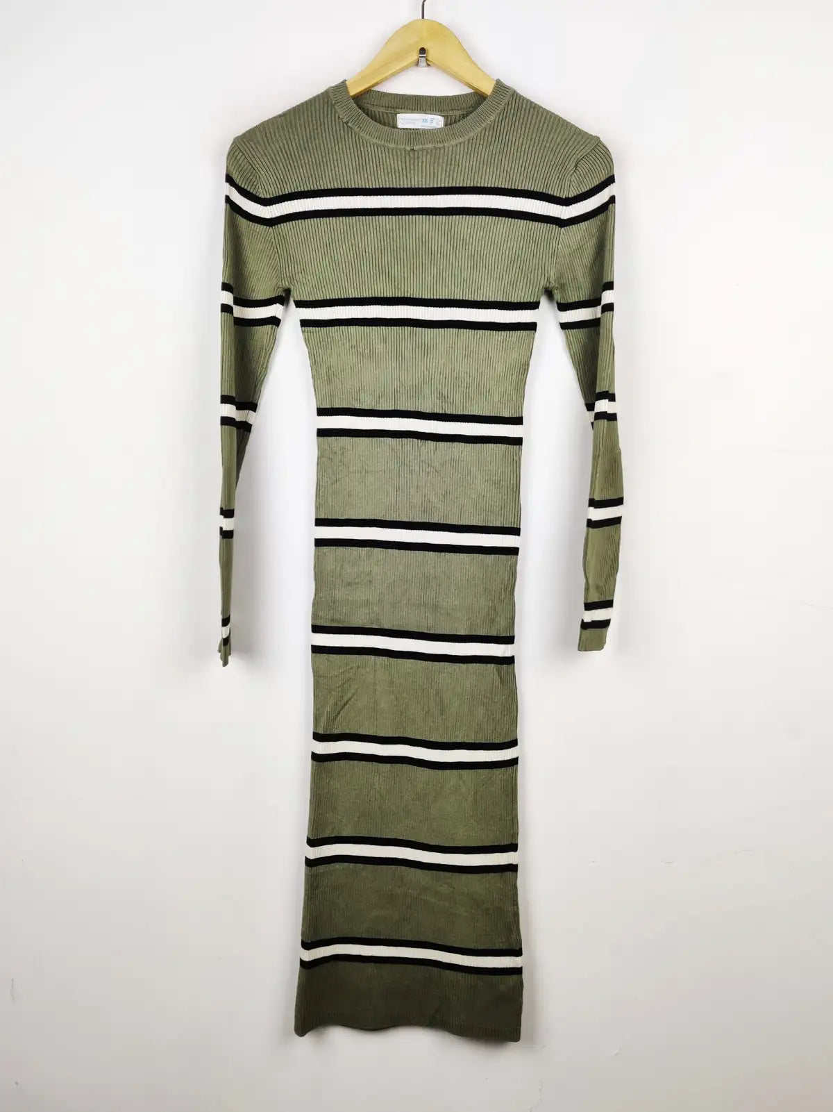 Buy online pre-used pre-loved 100% authentic & Original branded Primark (BD-303) available in Pakistan. Top international brands avilable.