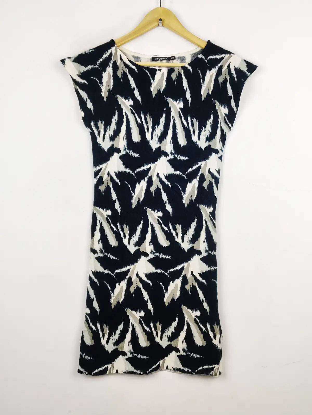 Buy online pre-used pre-loved 100% authentic & Original branded Atmosphere (BD-305) available in Pakistan. Top international brands avilable.