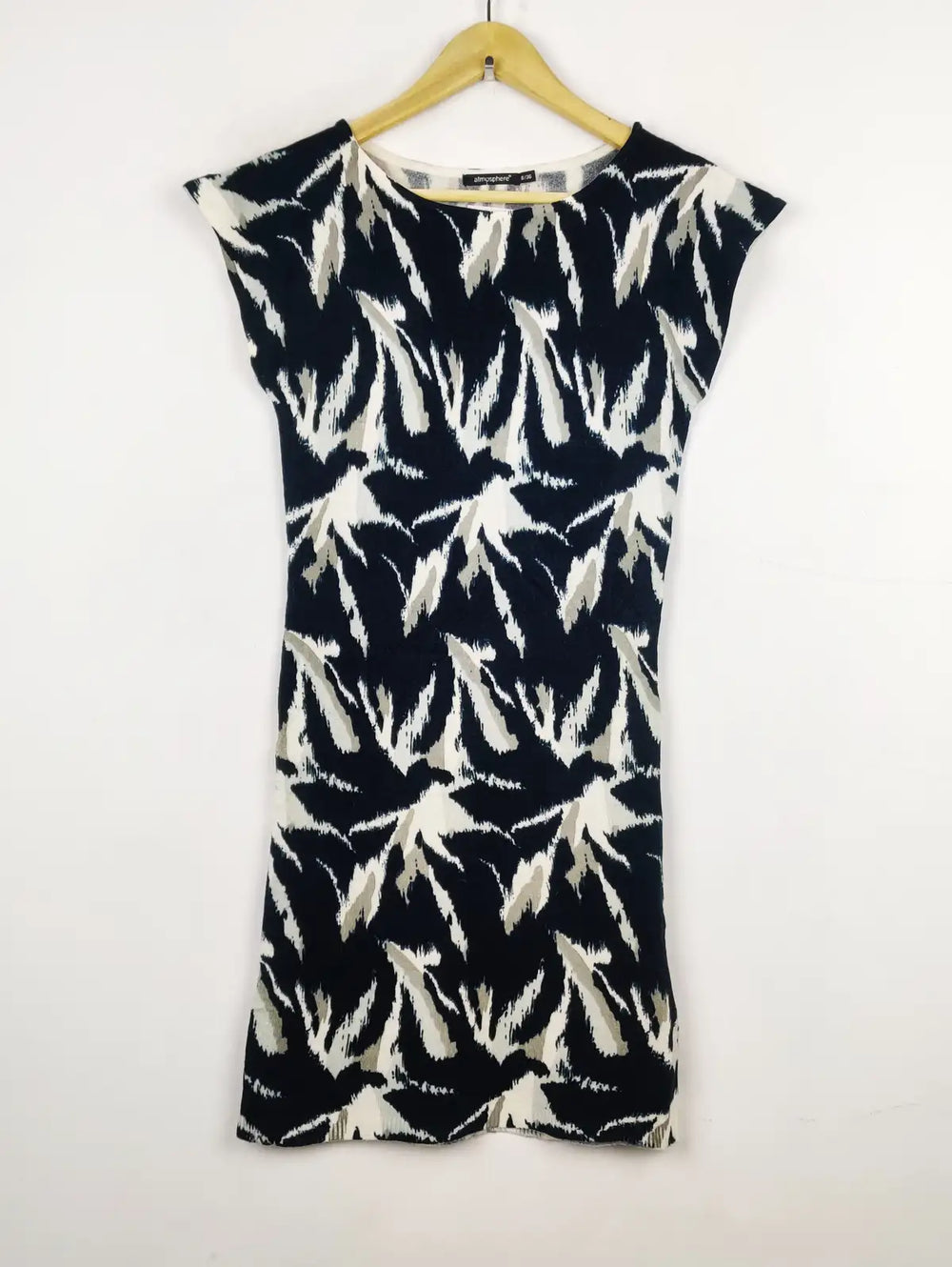 Buy online pre-used pre-loved 100% authentic & Original branded Atmosphere (BD-305) available in Pakistan. Top international brands avilable.