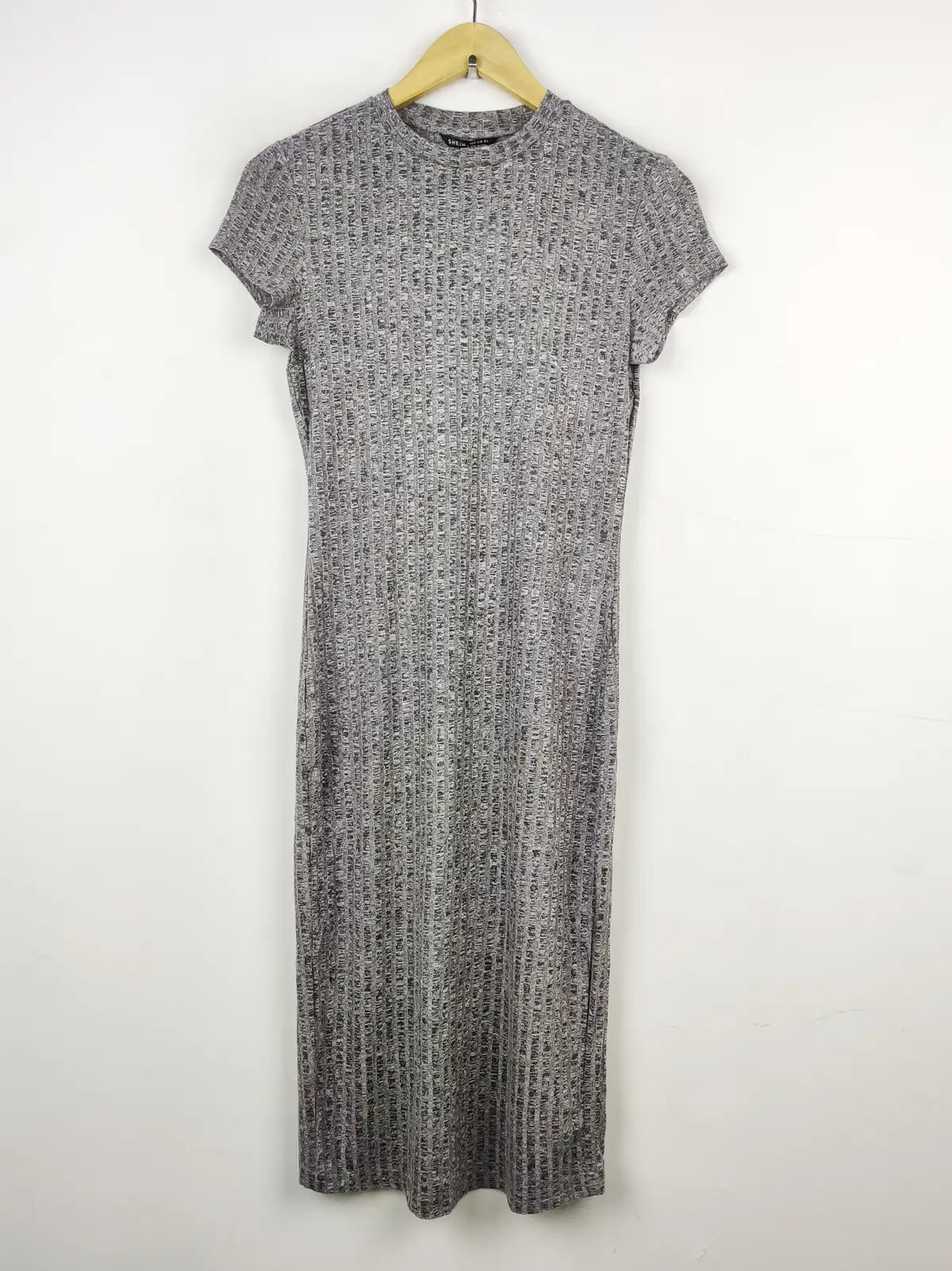 Buy online pre-used pre-loved 100% authentic & Original branded Shein (BD-352) available in Pakistan. Top international brands avilable.