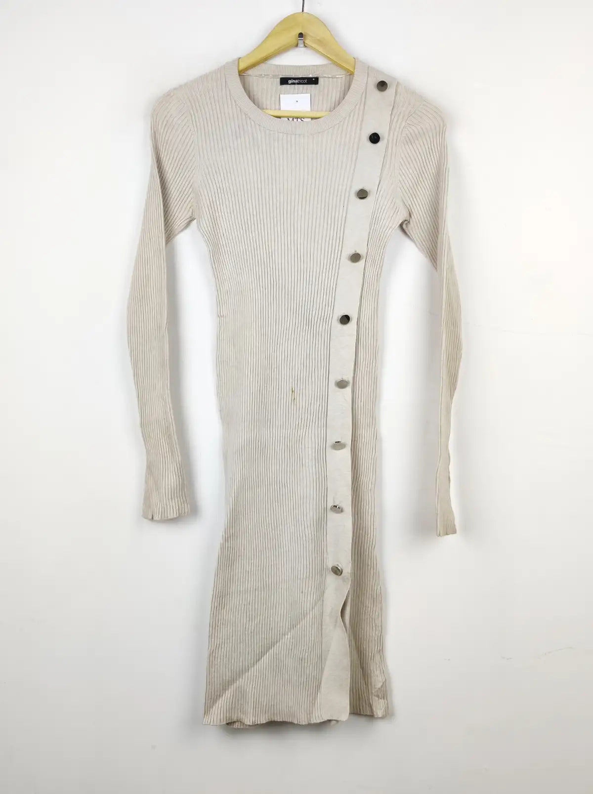 Buy online pre-used pre-loved 100% authentic & Original branded Ginatricot (BD-353) available in Pakistan. Top international brands avilable.