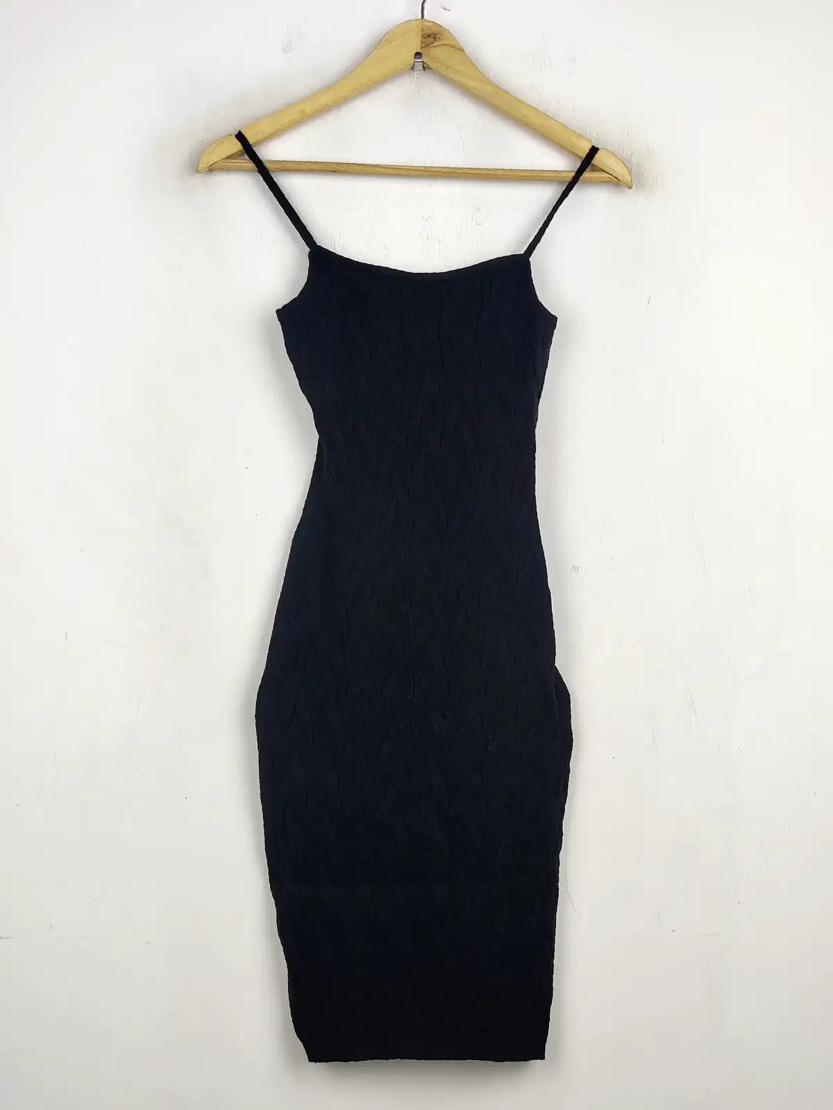 Buy online pre-used pre-loved 100% authentic & Original branded Shein (BD-37) available in Pakistan. Top international brands avilable.