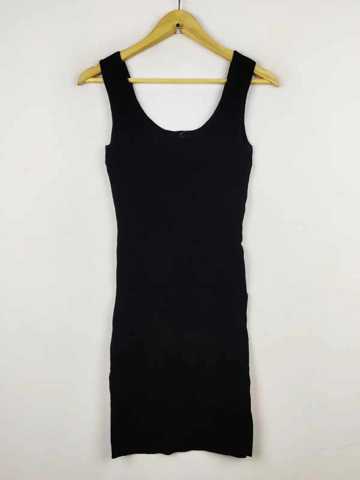 Buy online pre-used pre-loved 100% authentic & Original branded Mango (BD-399) available in Pakistan. Top international brands avilable.