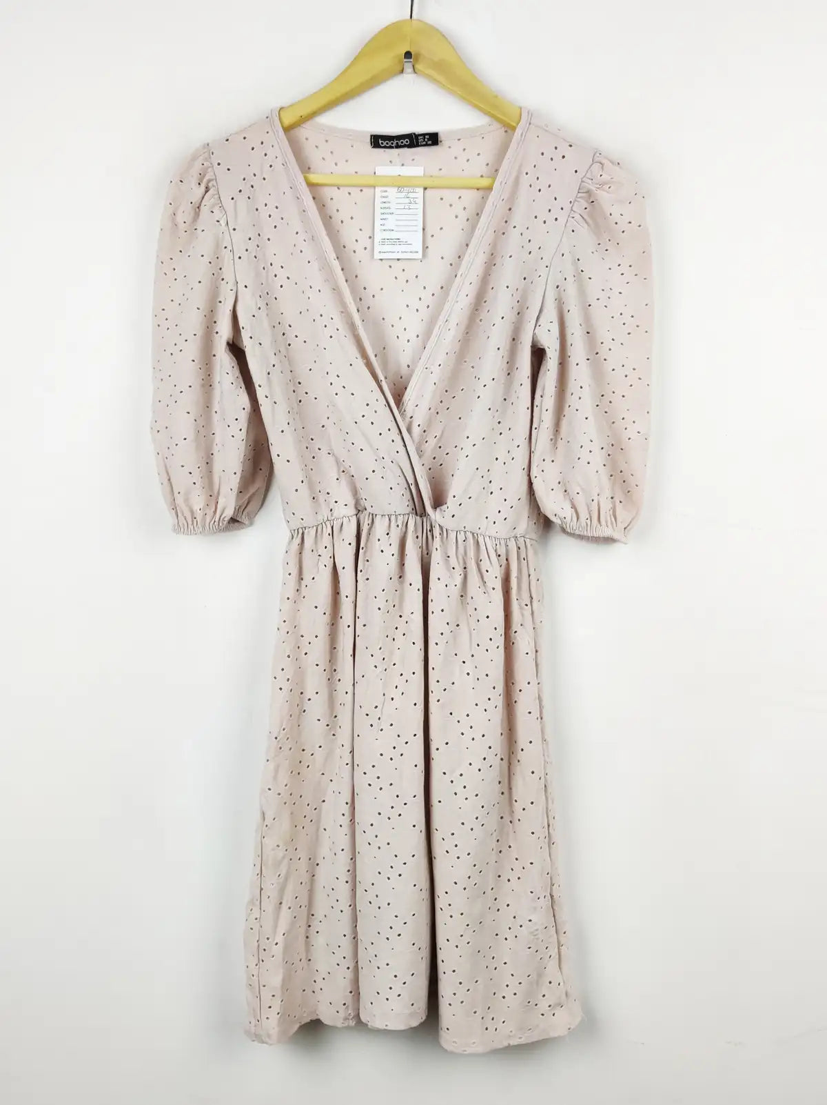 Buy online pre-used pre-loved 100% authentic & Original branded Boohoo (BD-400) available in Pakistan. Top international brands avilable.