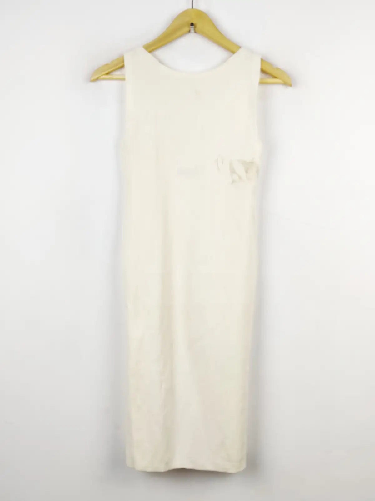 Buy online pre-used pre-loved 100% authentic & Original branded Moda Katalinski (BD-402) available in Pakistan. Top international brands avilable.