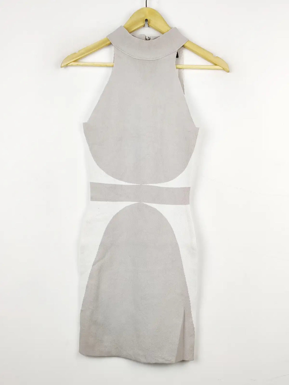 Buy online pre-used pre-loved 100% authentic & Original branded Missguided (BD-450) available in Pakistan. Top international brands avilable.