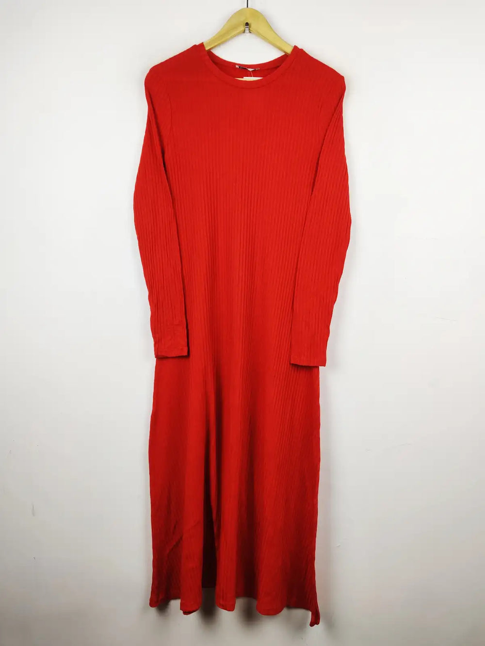 Buy online pre-used pre-loved 100% authentic & Original branded Zara (BD-453) available in Pakistan. Top international brands avilable.