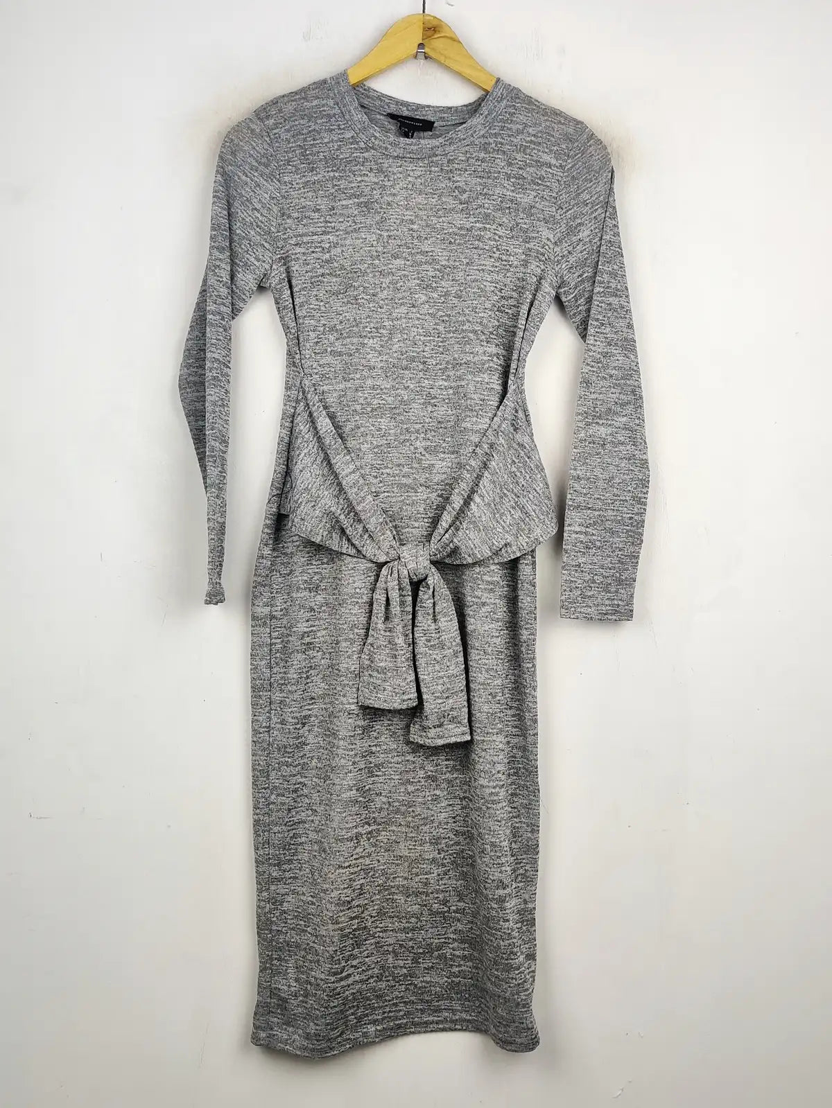 Buy online pre-used pre-loved 100% authentic & Original branded Atmosphere (BD-46) available in Pakistan. Top international brands avilable.