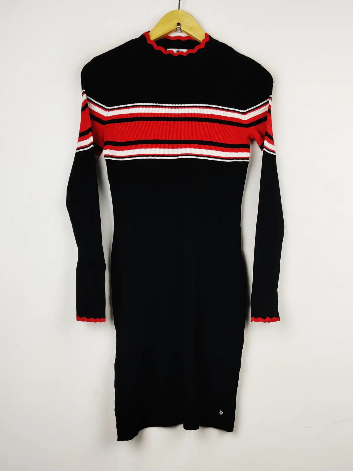 Buy online pre-used pre-loved 100% authentic & Original branded Ajc (BD-474) available in Pakistan. Top international brands avilable.