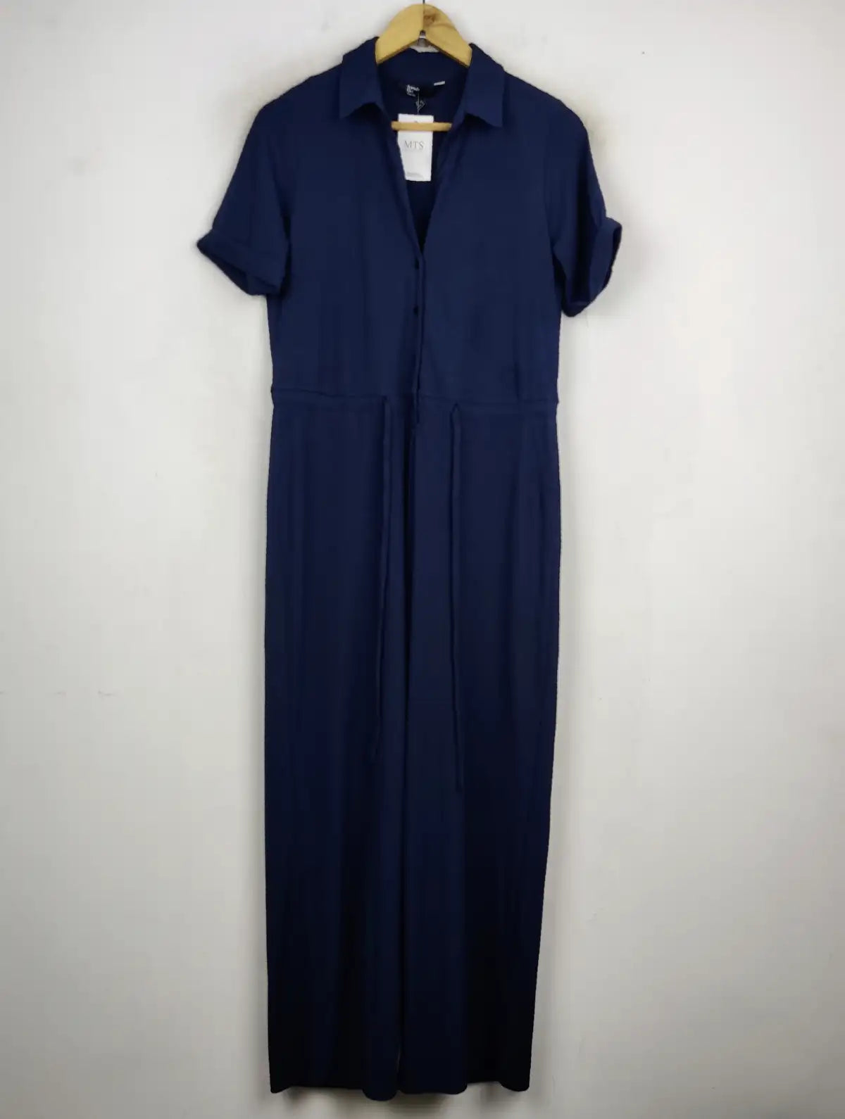 Buy online pre-used pre-loved 100% authentic & Original branded Friends Like These (BD-48) available in Pakistan. Top international brands avilable.